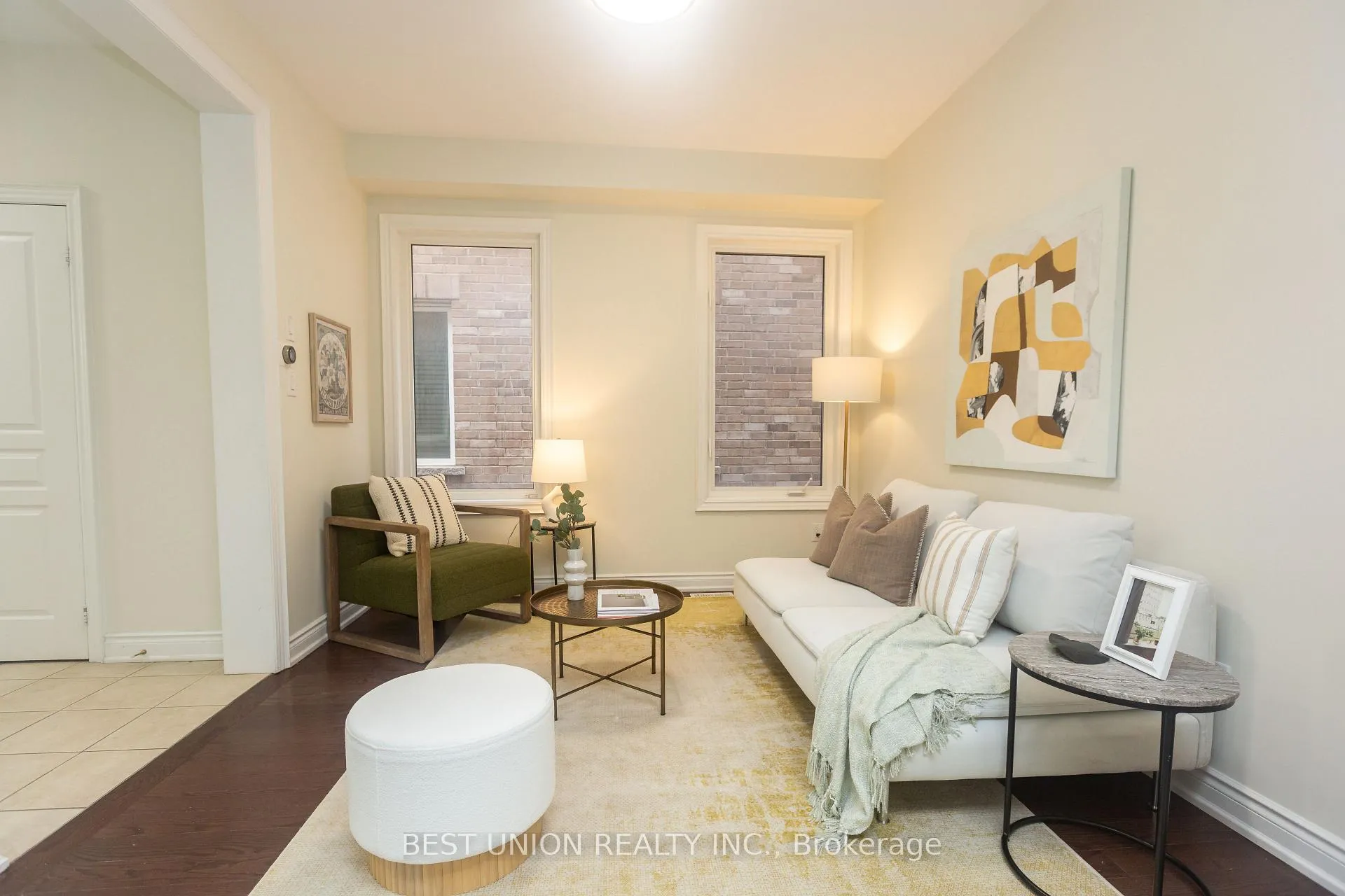Photo 5 of 31 Bernbridge Road E, Markham, Cedar Grove — HOMEH