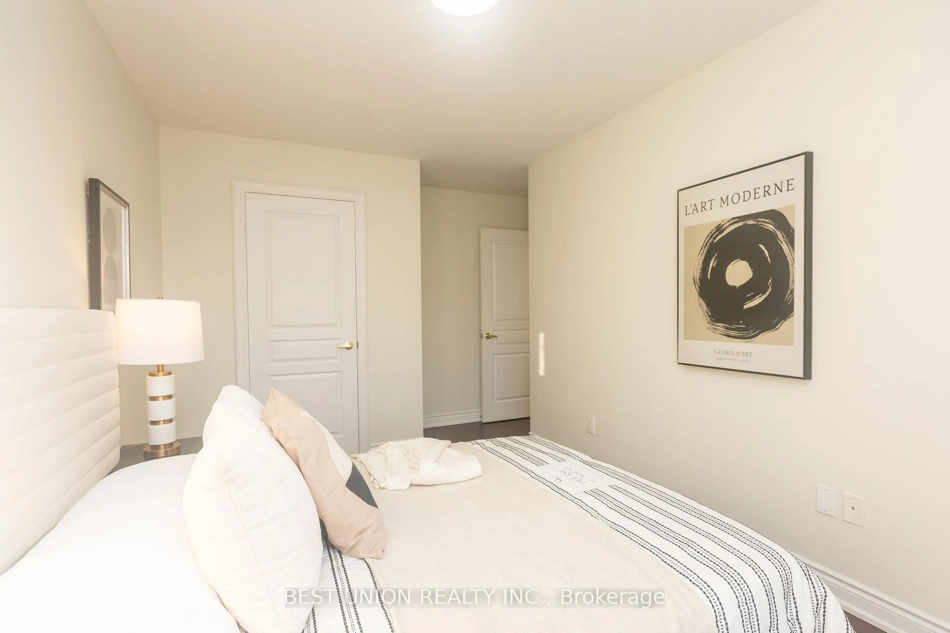 Photo 23 of 31 Bernbridge Road E, Markham, Cedar Grove — HOMEH