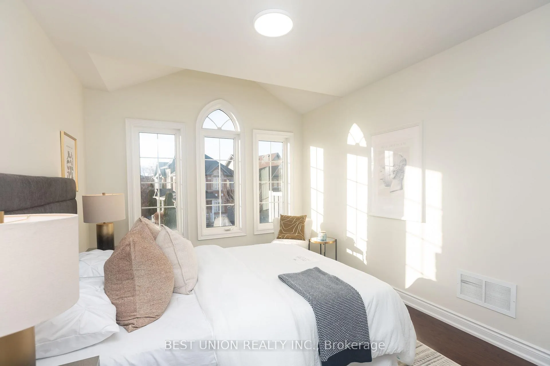 Photo 25 of 31 Bernbridge Road E, Markham, Cedar Grove — HOMEH