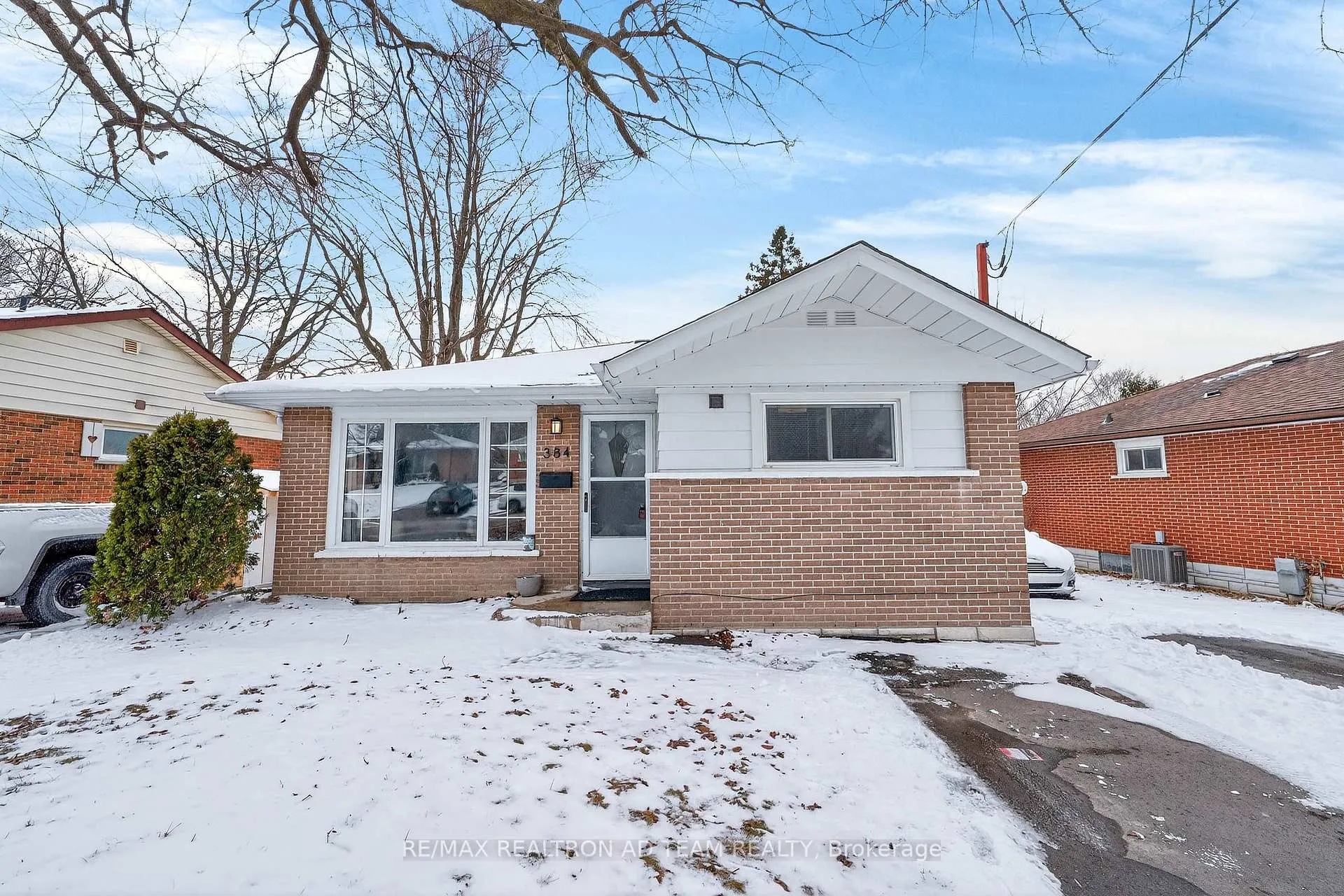 Photo 1 of 384 Elizabeth Street, Oshawa, McLaughlin — HOMEH