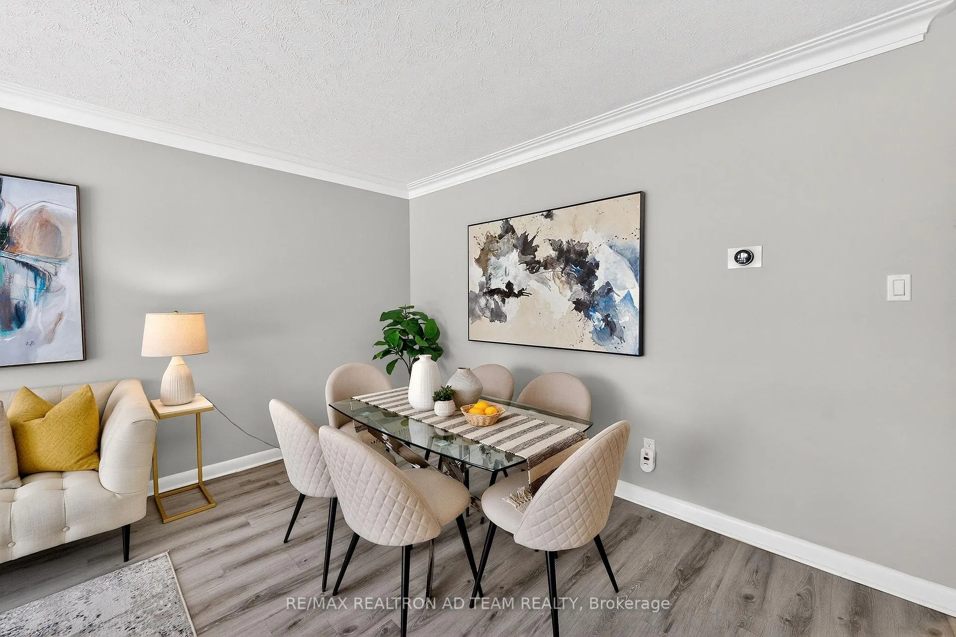 Photo 8 of 384 Elizabeth Street, Oshawa, McLaughlin — HOMEH
