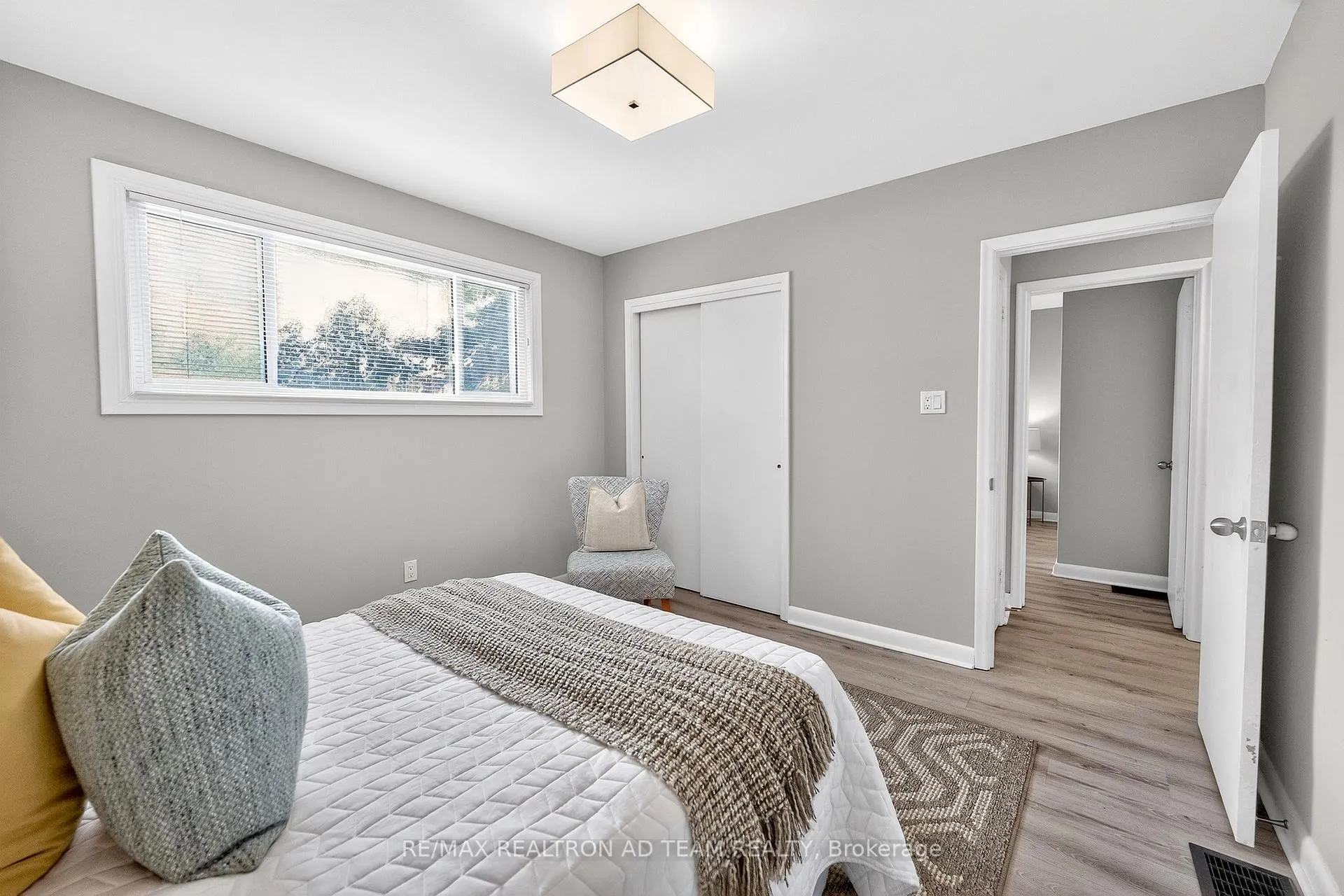 Photo 13 of 384 Elizabeth Street, Oshawa, McLaughlin — HOMEH