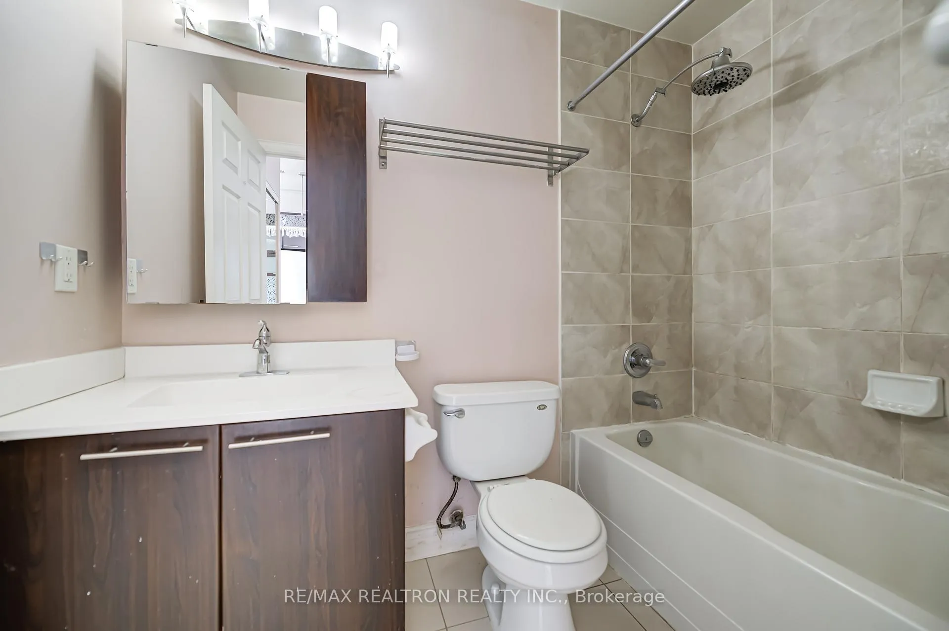 Photo 27 of Unit 109, 37 Galleria Parkway, Markham, Commerce Valley — HOMEH
