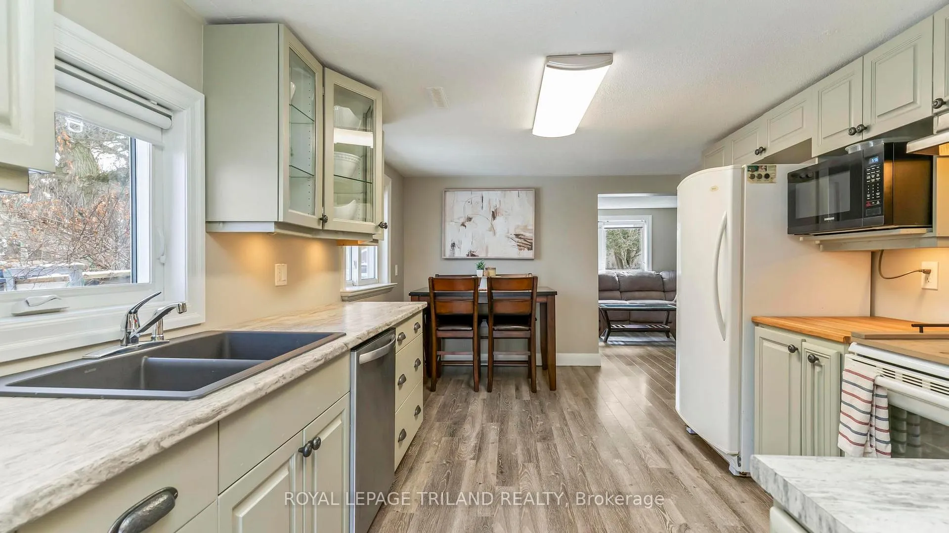 Photo 9 of 47826 Blanche Street, Malahide, Rural Malahide — HOMEH