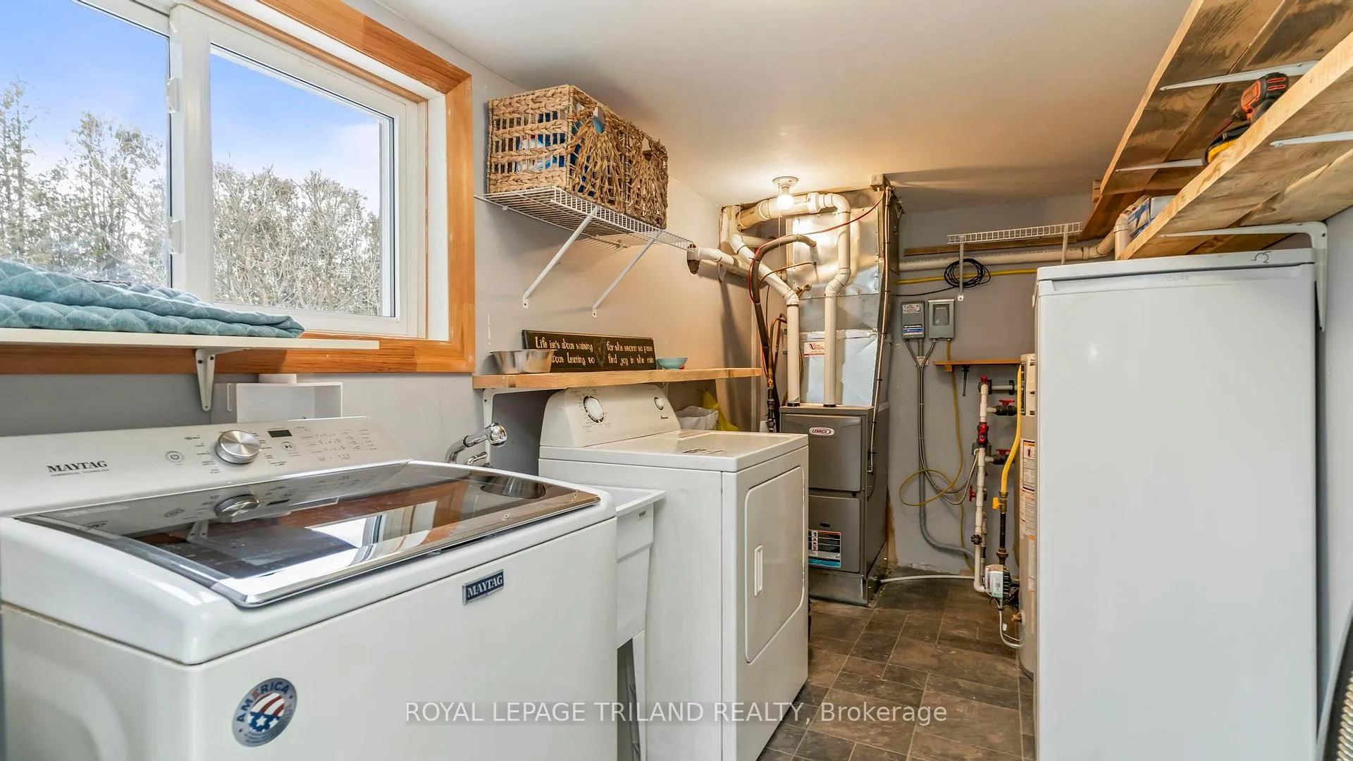 Photo 25 of 47826 Blanche Street, Malahide, Rural Malahide — HOMEH
