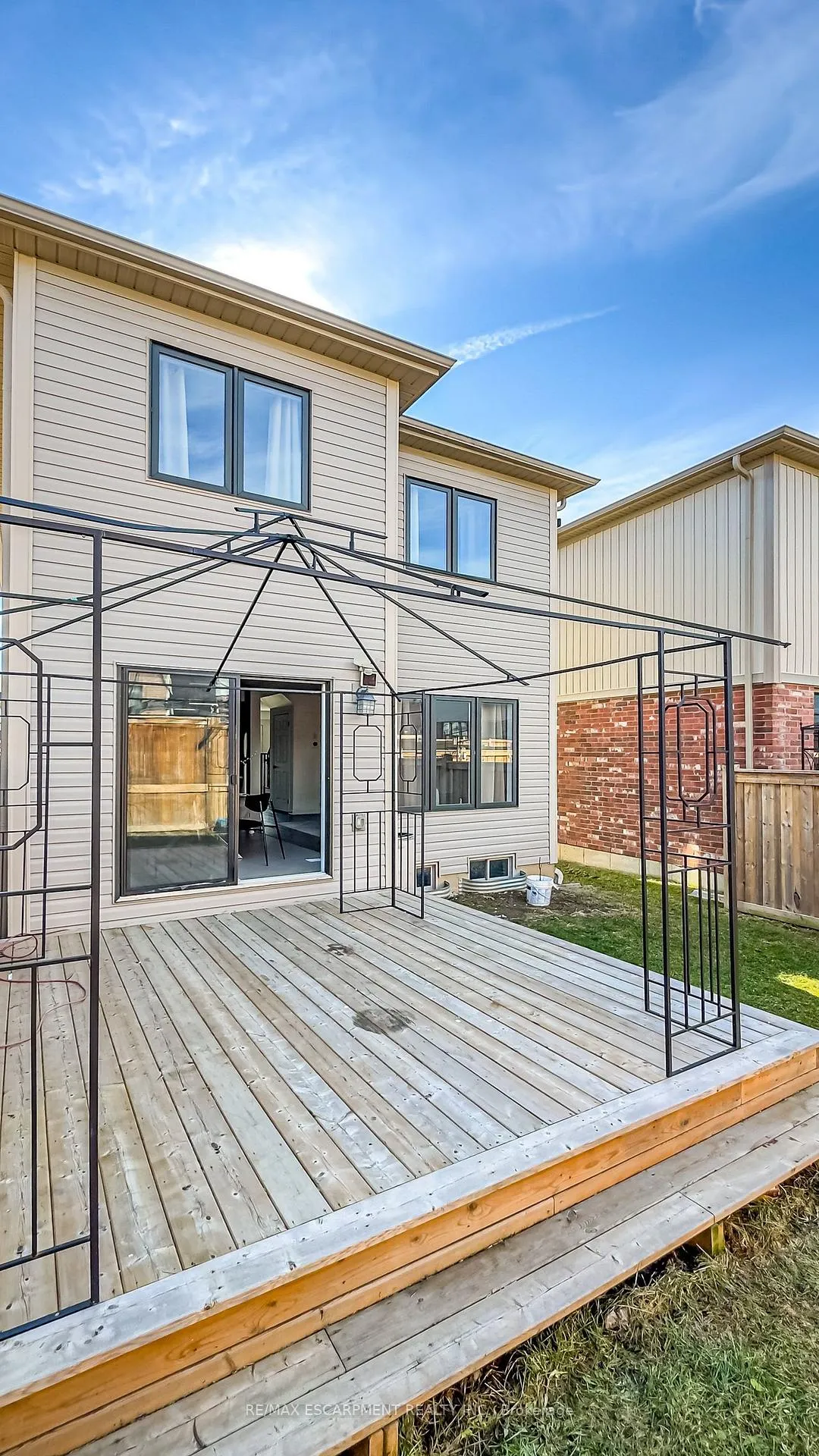 Photo 41 of 19 Cromarty Avenue, Haldimand — HOMEH