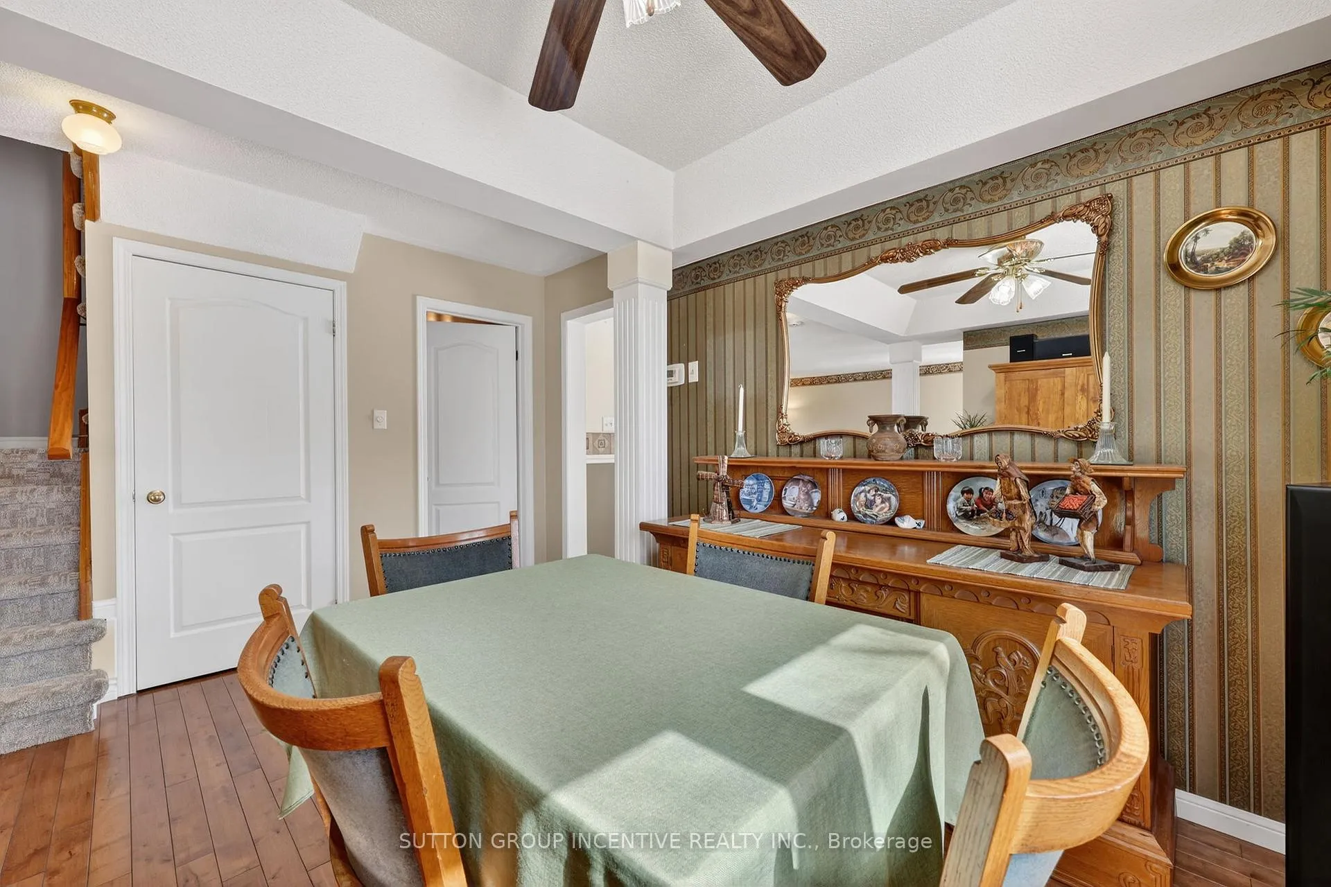 Photo 6 of 41 Herrema Boulevard, Uxbridge — HOMEH