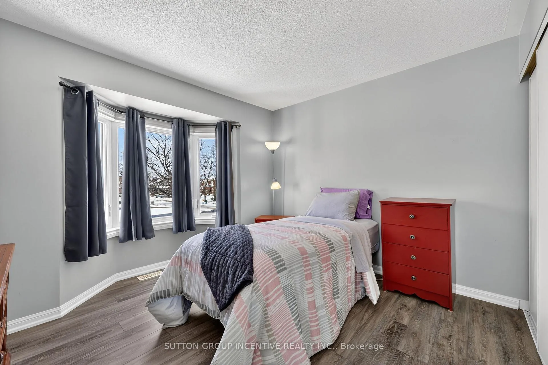 Photo 19 of 41 Herrema Boulevard, Uxbridge — HOMEH