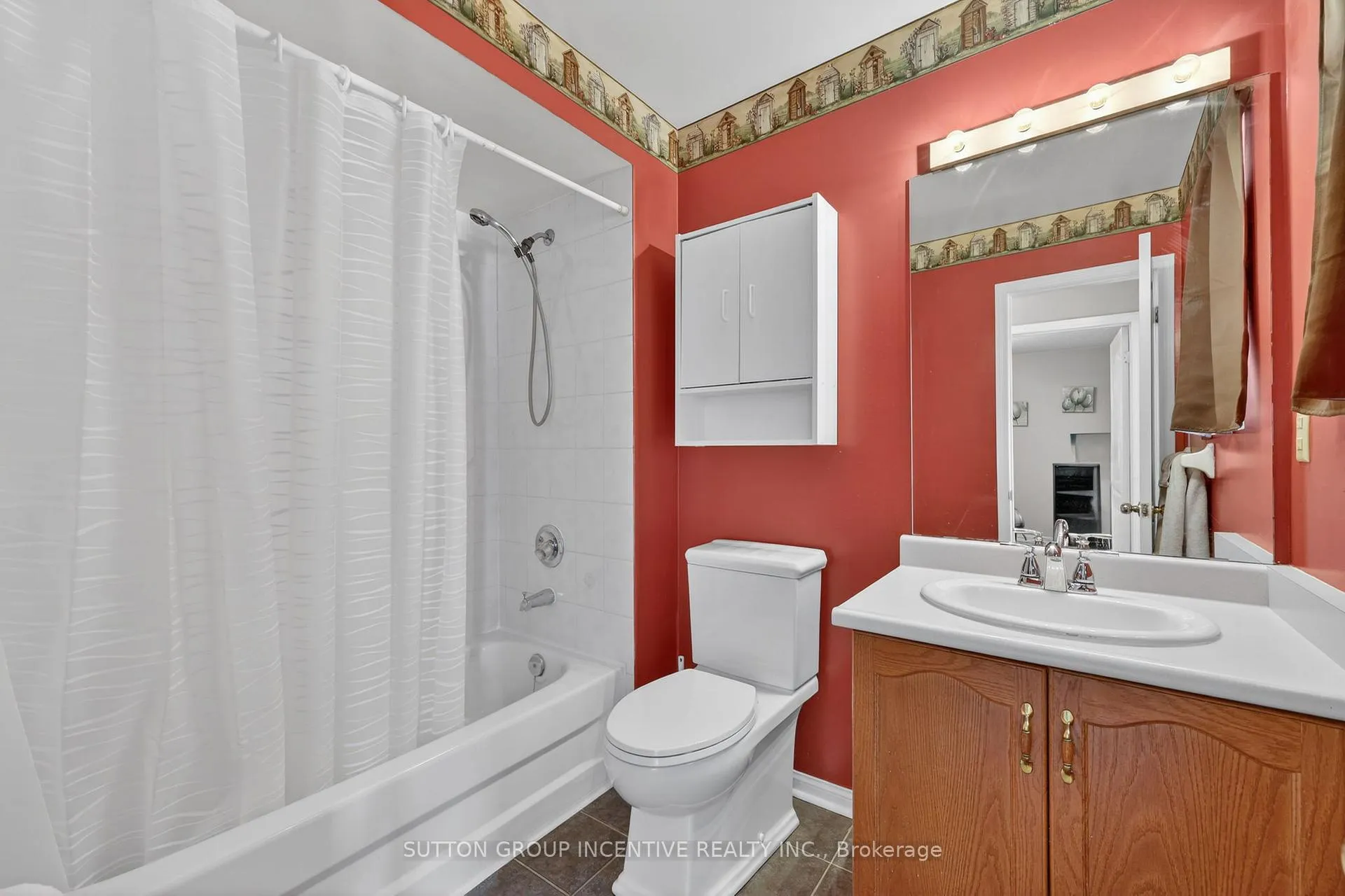 Photo 20 of 41 Herrema Boulevard, Uxbridge — HOMEH