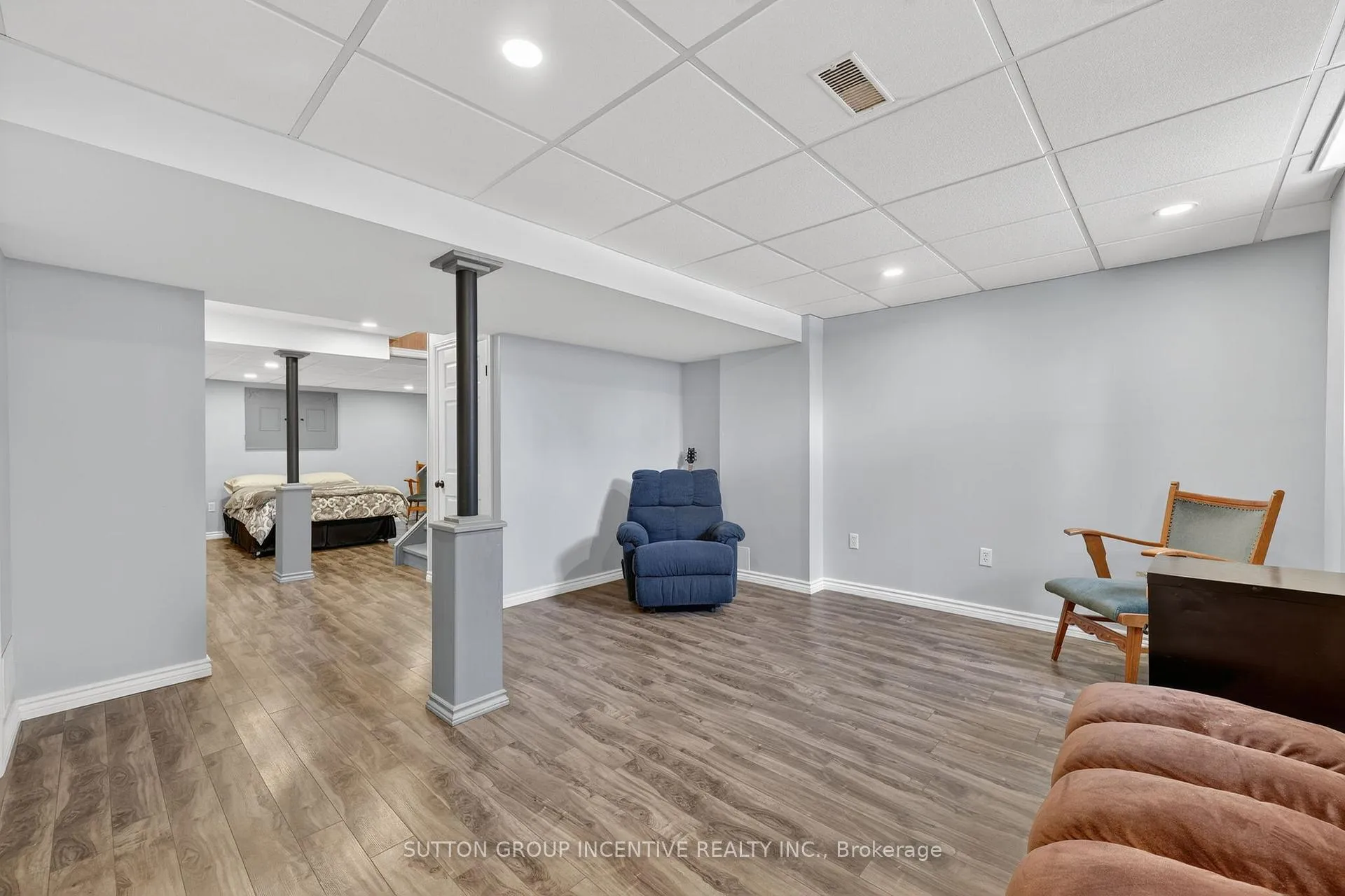 Photo 24 of 41 Herrema Boulevard, Uxbridge — HOMEH