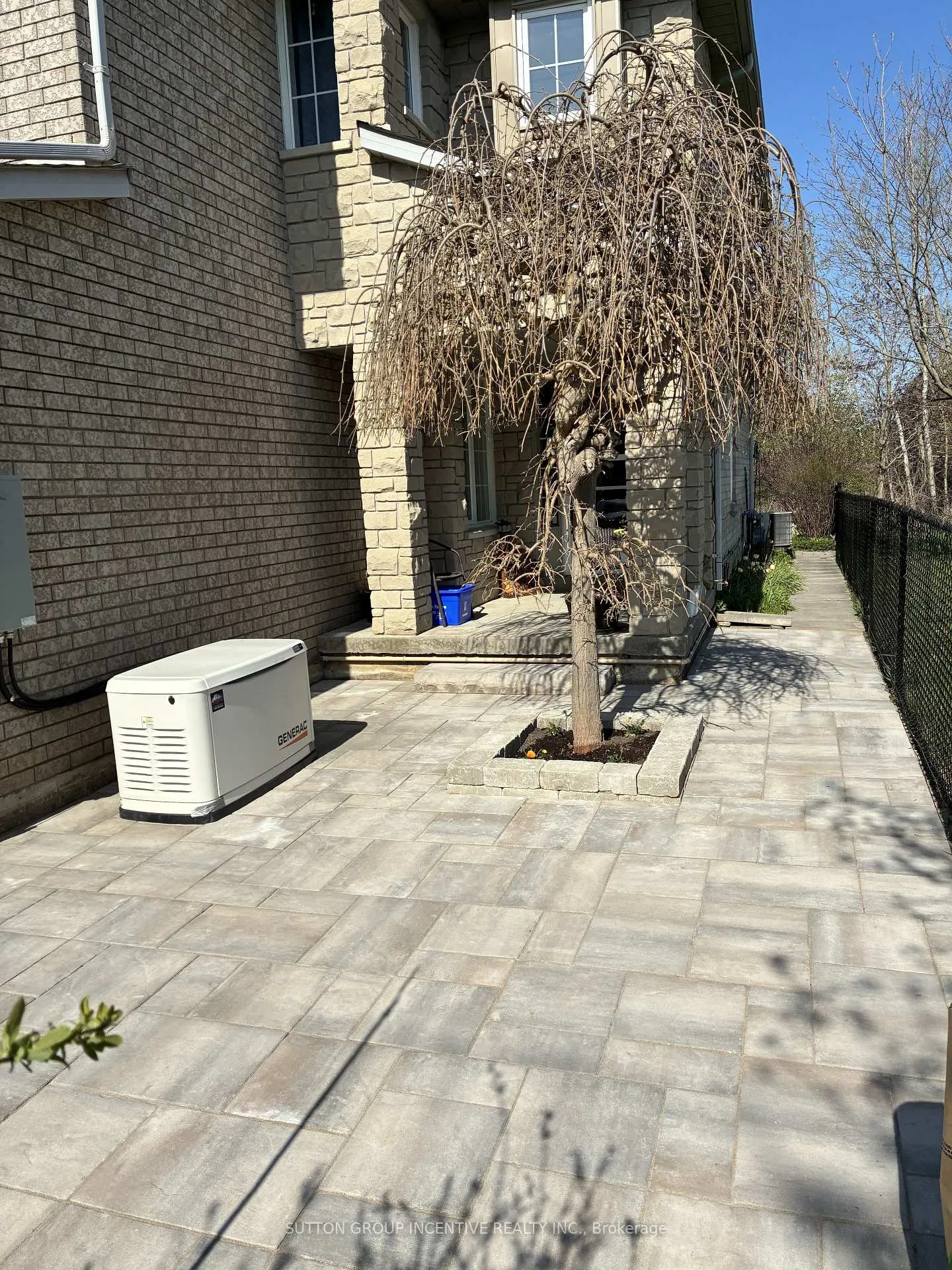 Photo 29 of 41 Herrema Boulevard, Uxbridge — HOMEH