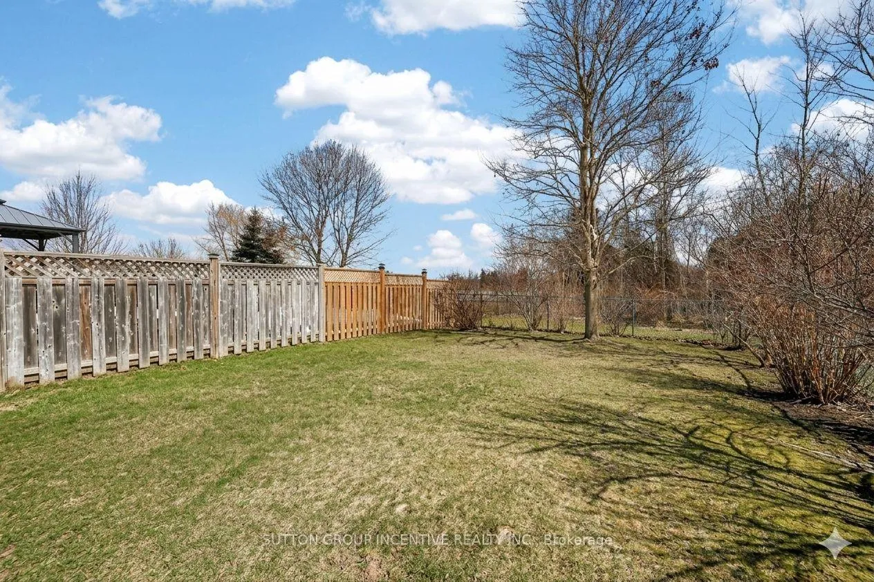 Photo 30 of 41 Herrema Boulevard, Uxbridge — HOMEH