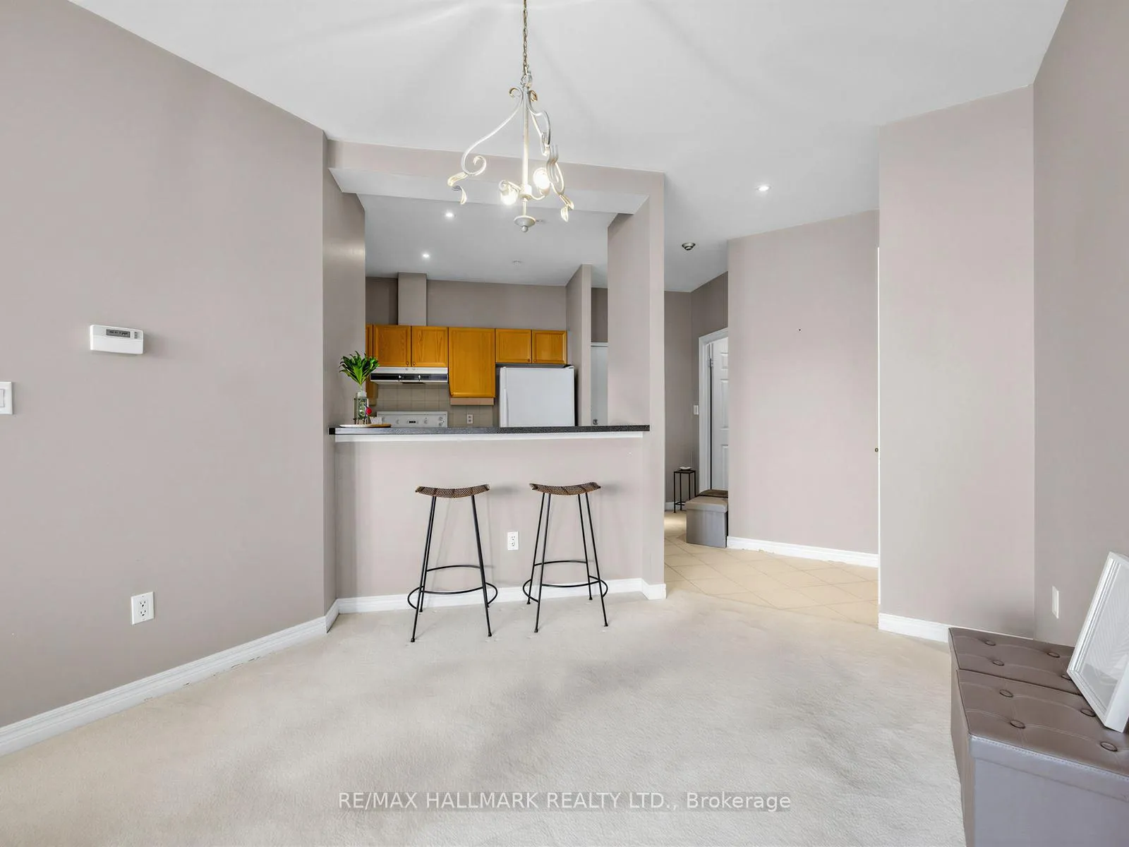 Photo 5 of Unit 724, 1 Leaside Park Drive, Toronto, Thorncliffe Park — HOMEH