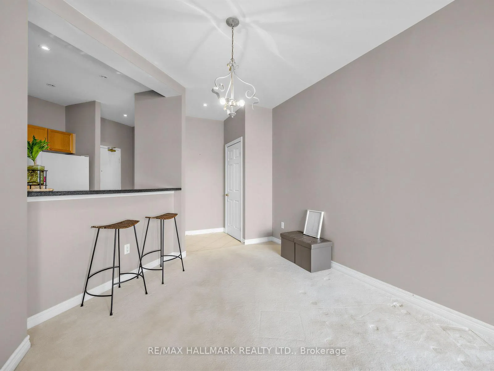 Photo 9 of Unit 724, 1 Leaside Park Drive, Toronto, Thorncliffe Park — HOMEH
