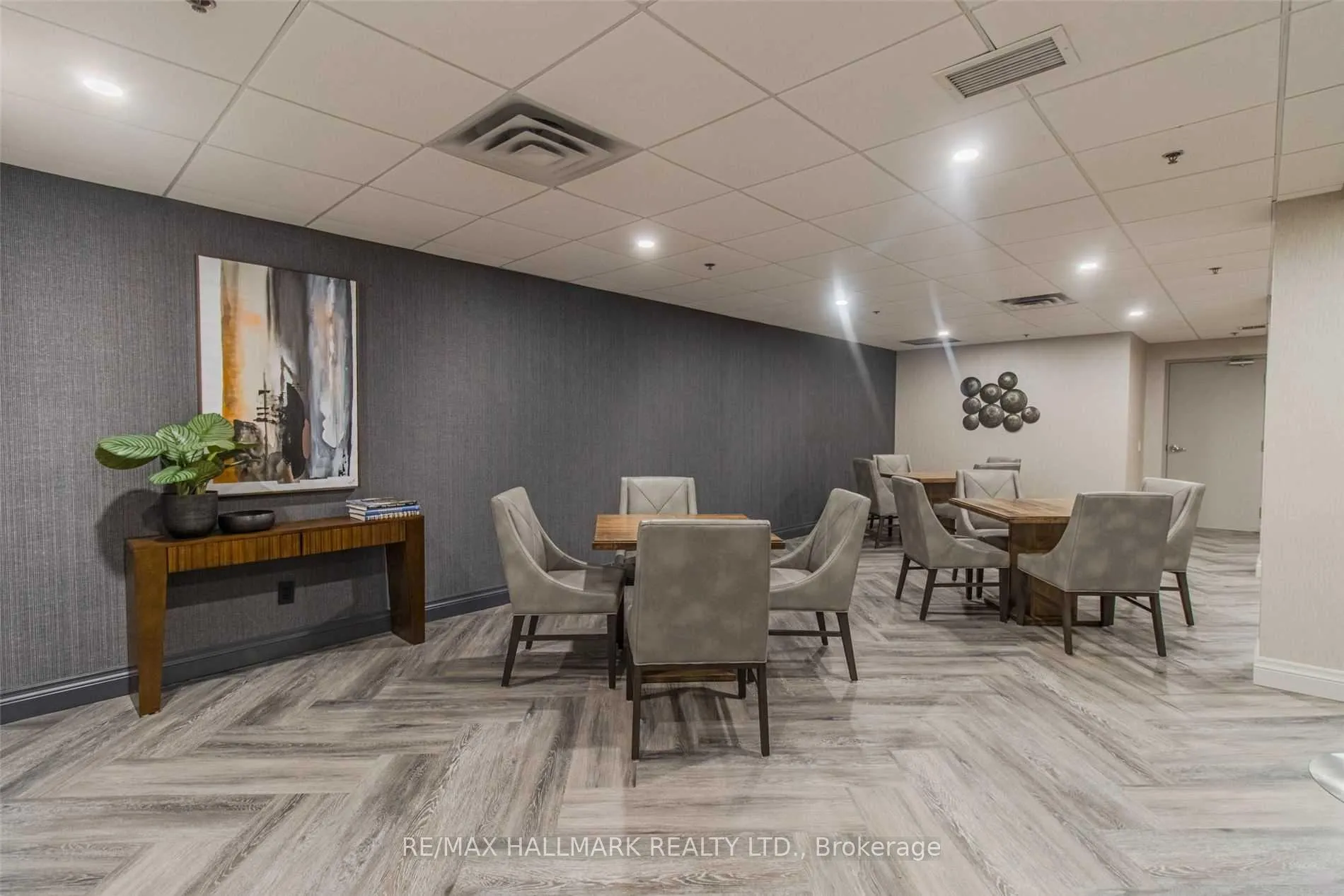 Photo 24 of Unit 724, 1 Leaside Park Drive, Toronto, Thorncliffe Park — HOMEH
