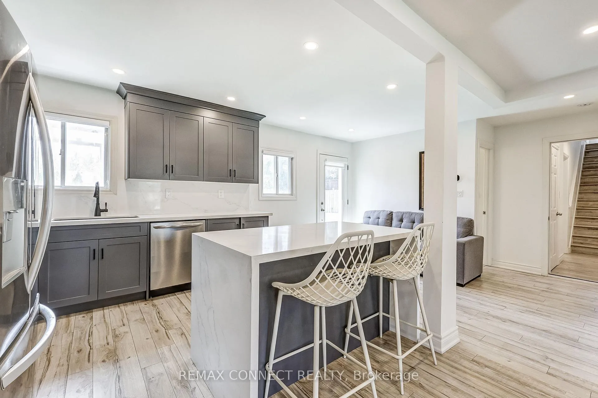 Photo 4 of 3759 Ellesmere Road, Scarborough, Highland Creek — HOMEH