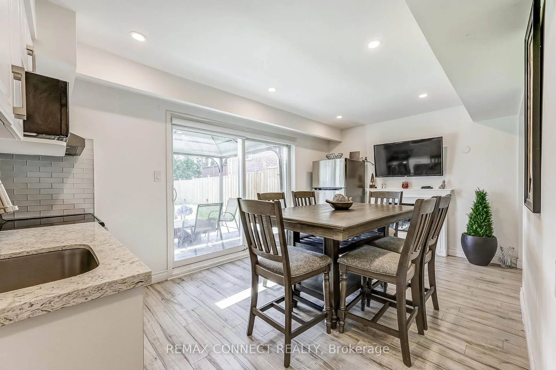 Photo 11 of 3759 Ellesmere Road, Scarborough, Highland Creek — HOMEH