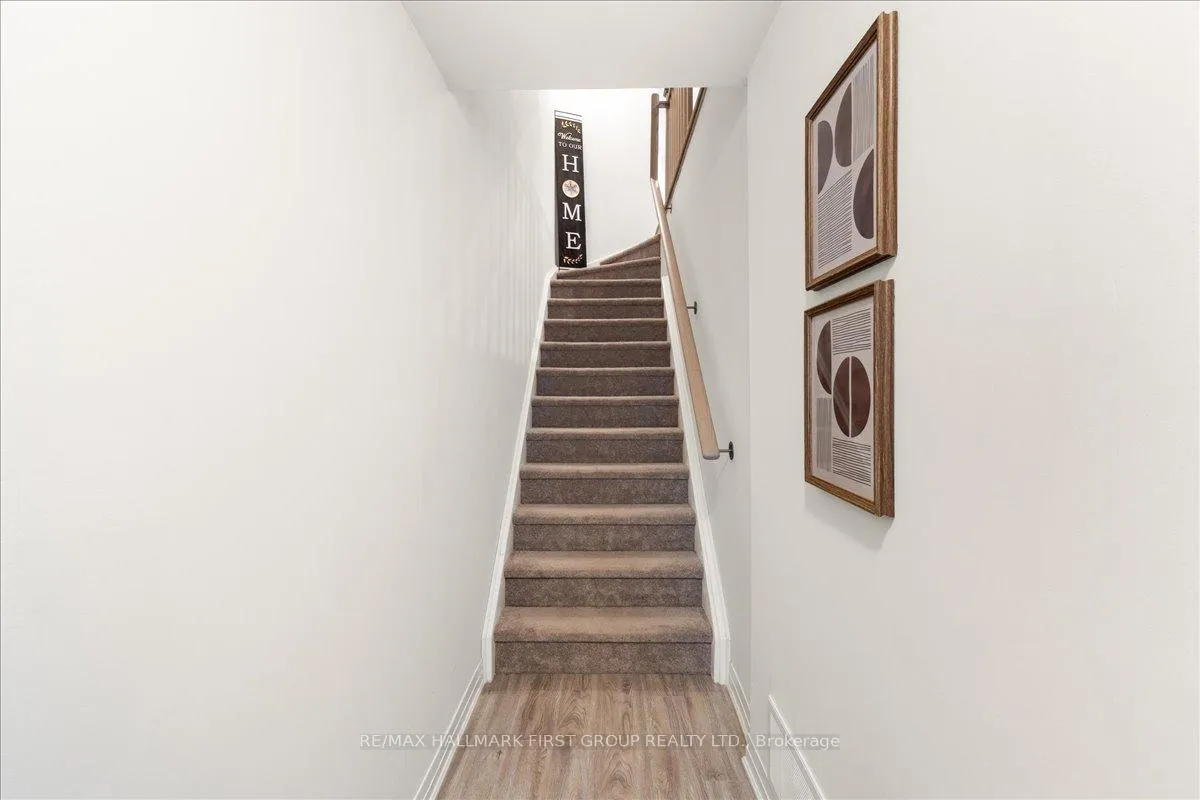 Photo 5 of 1632 Pleasure Valley Path N, Oshawa, Samac — HOMEH