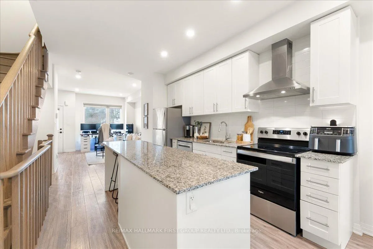 Photo 9 of 1632 Pleasure Valley Path N, Oshawa, Samac — HOMEH