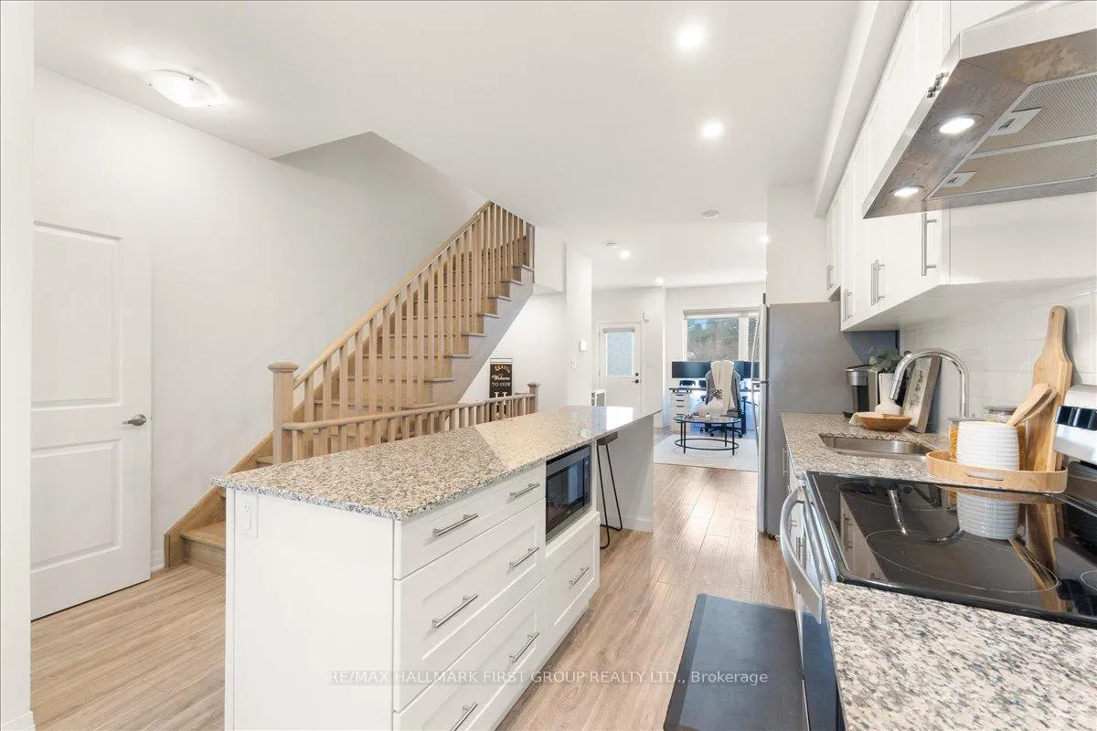 Photo 10 of 1632 Pleasure Valley Path N, Oshawa, Samac — HOMEH