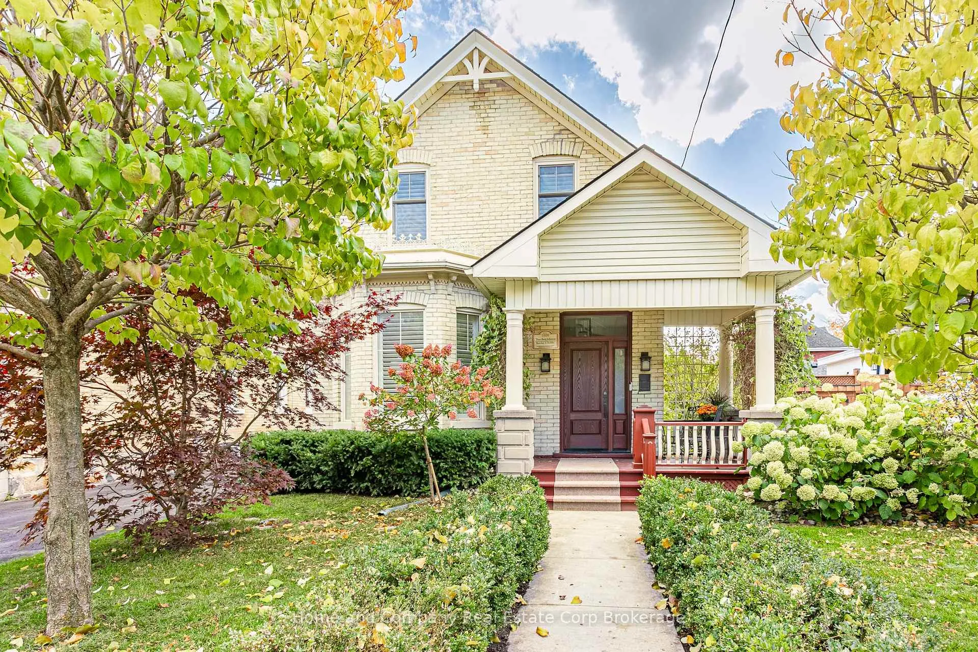 Photo 3 of 185 Albert Street, Stratford — HOMEH