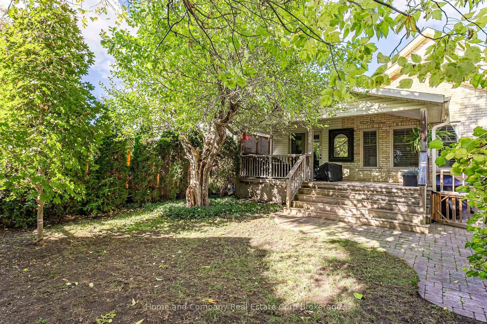 Photo 5 of 185 Albert Street, Stratford — HOMEH