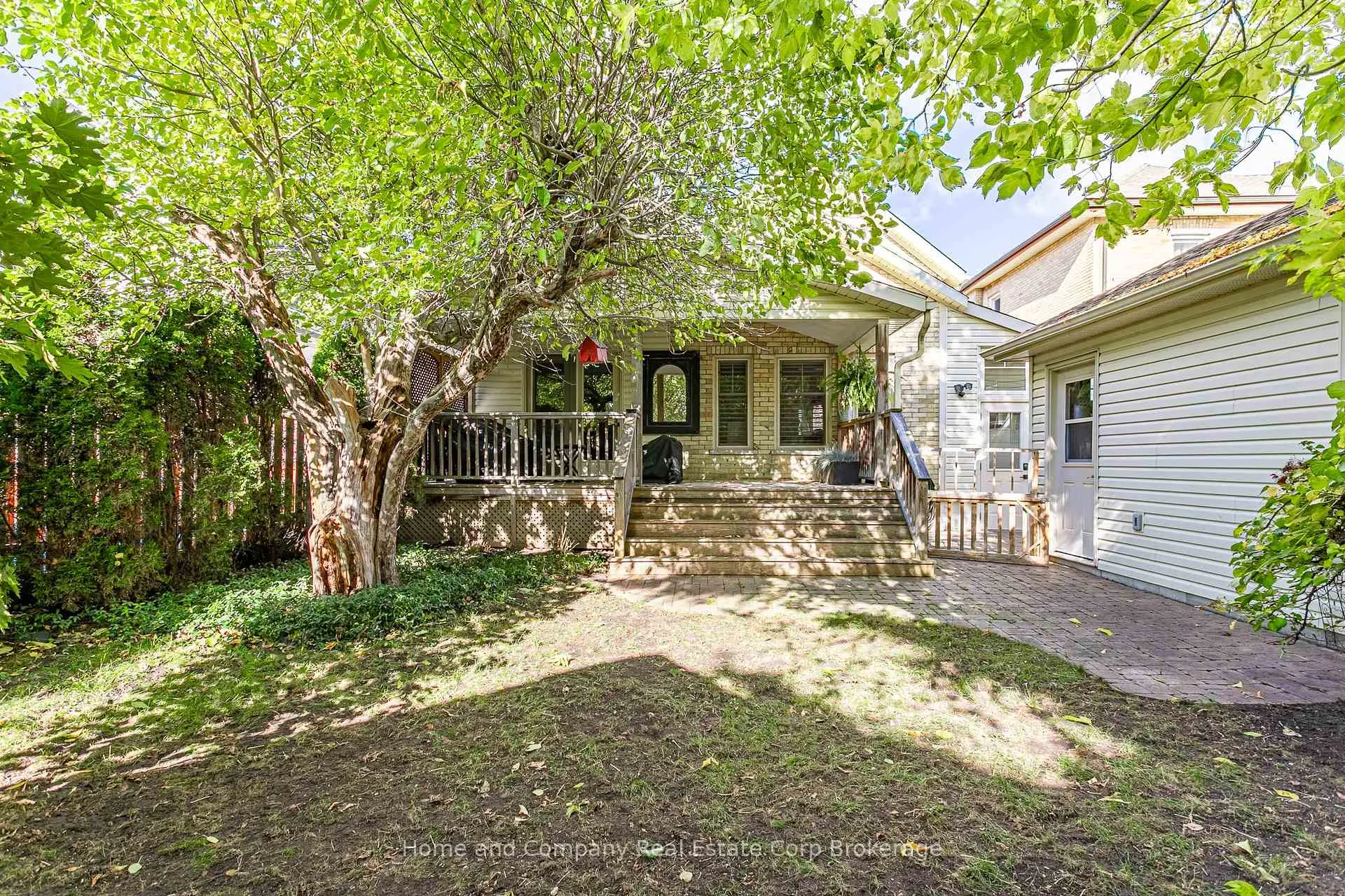 Photo 7 of 185 Albert Street, Stratford — HOMEH