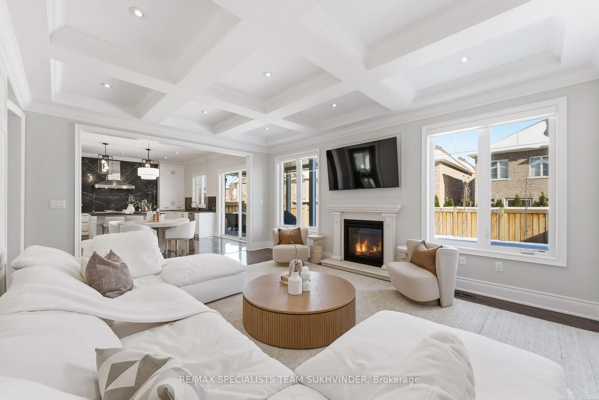 Photo 6 of 96 Port Royal Avenue, Vaughan, Kleinburg — HOMEH