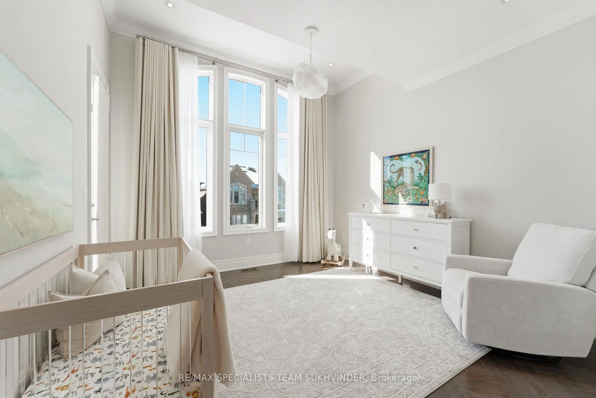 Photo 22 of 96 Port Royal Avenue, Vaughan, Kleinburg — HOMEH