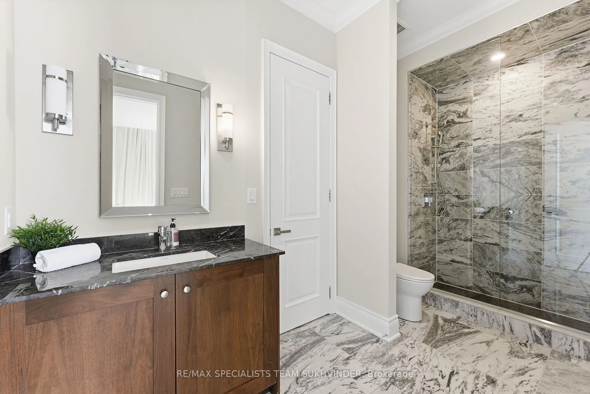 Photo 27 of 96 Port Royal Avenue, Vaughan, Kleinburg — HOMEH