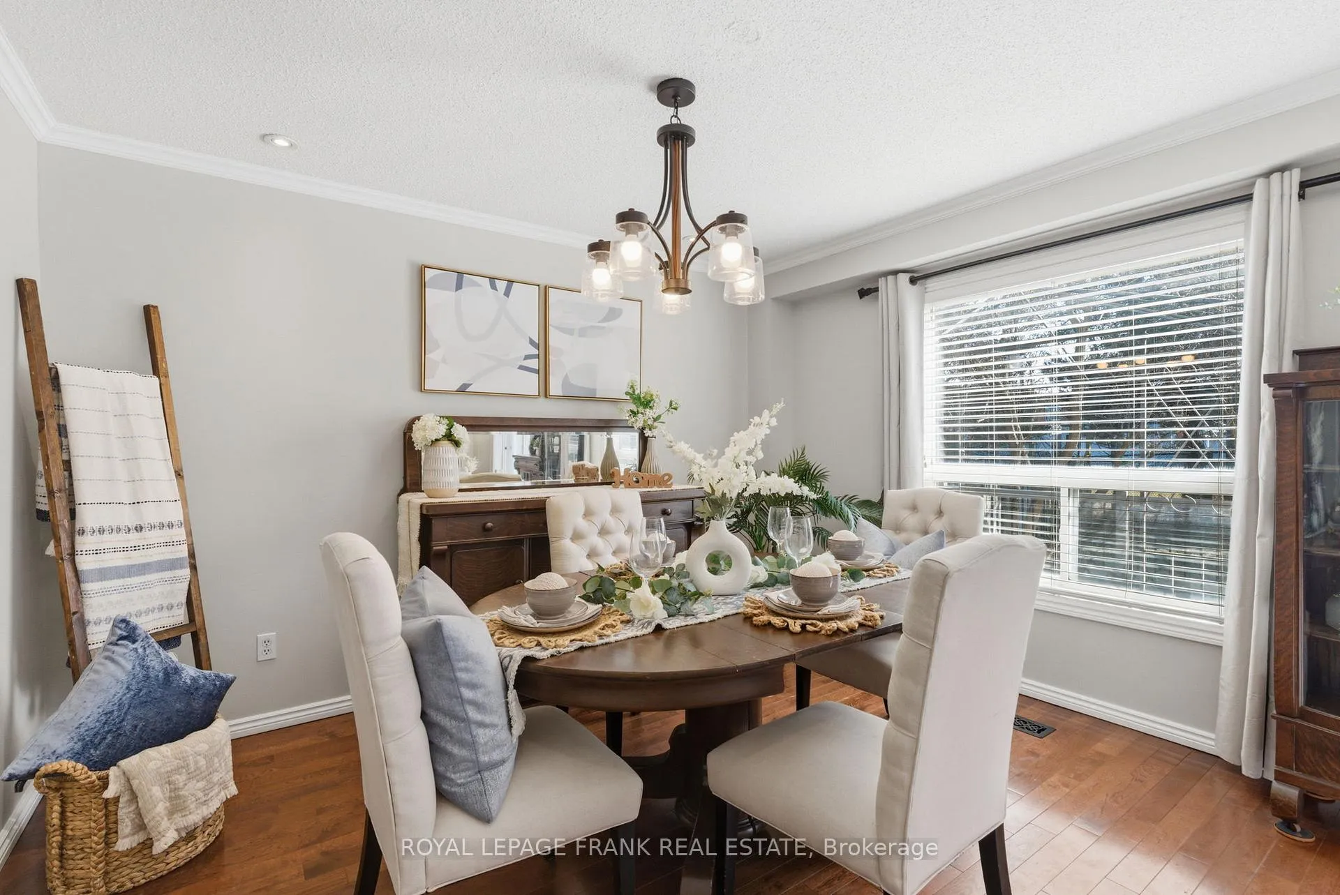 Photo 11 of 15 Maxwell Court, Clarington, Bowmanville — HOMEH