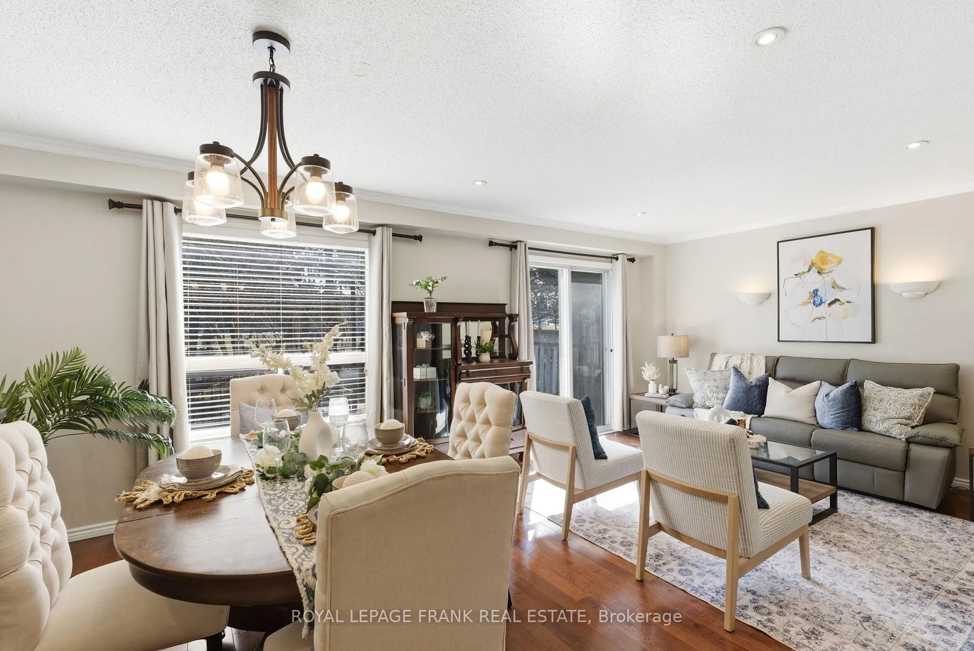 Photo 12 of 15 Maxwell Court, Clarington, Bowmanville — HOMEH