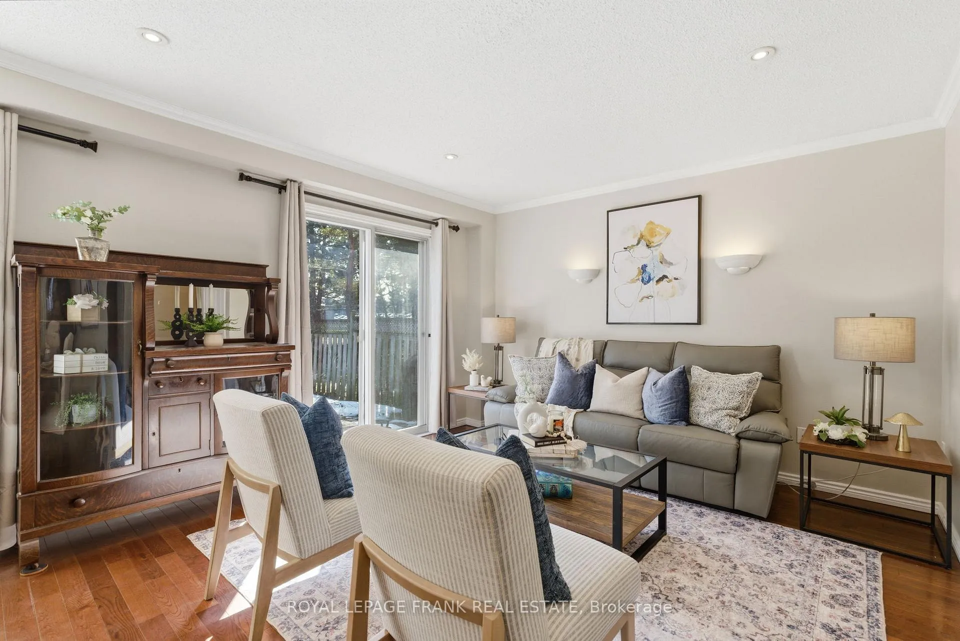 Photo 13 of 15 Maxwell Court, Clarington, Bowmanville — HOMEH