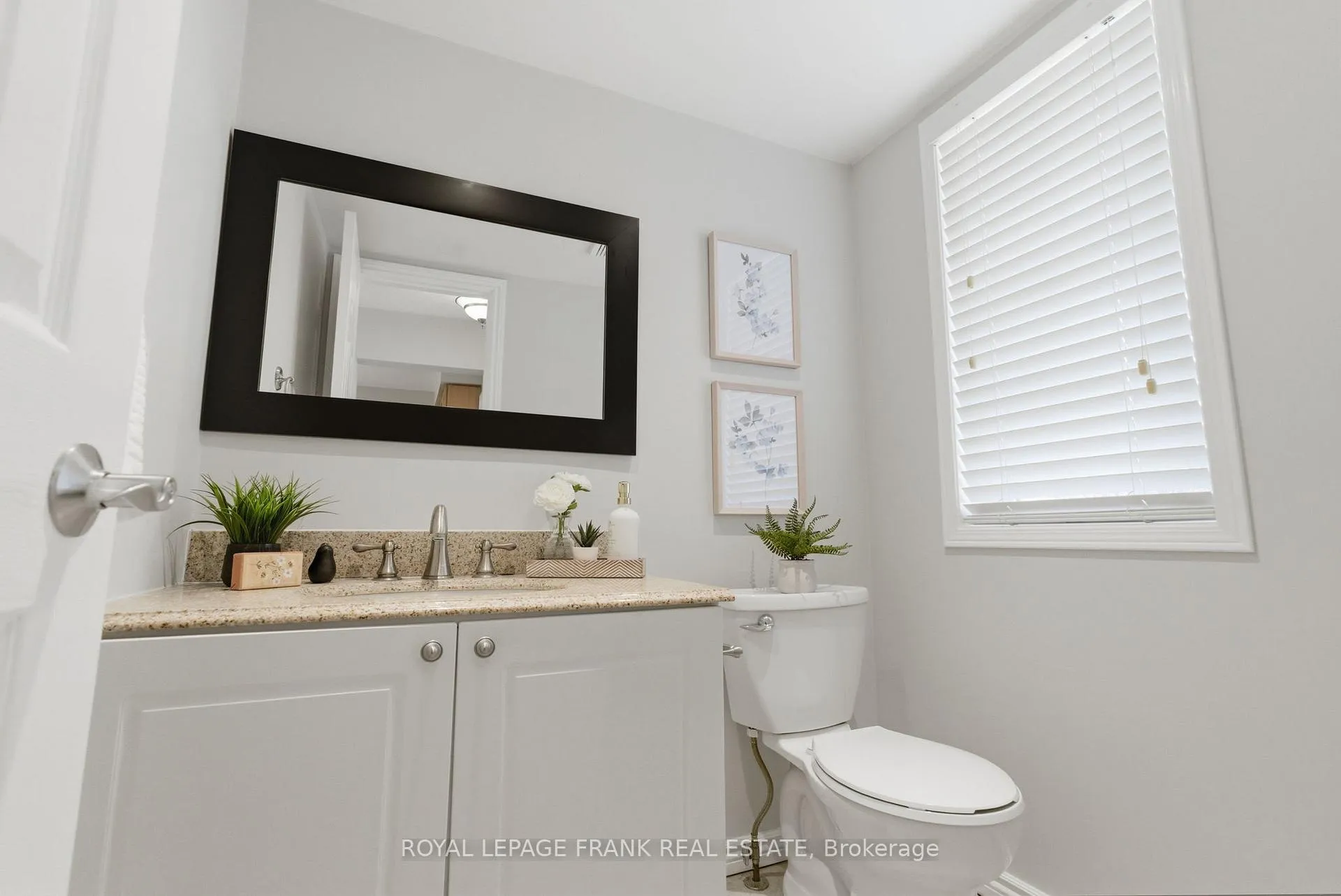 Photo 15 of 15 Maxwell Court, Clarington, Bowmanville — HOMEH