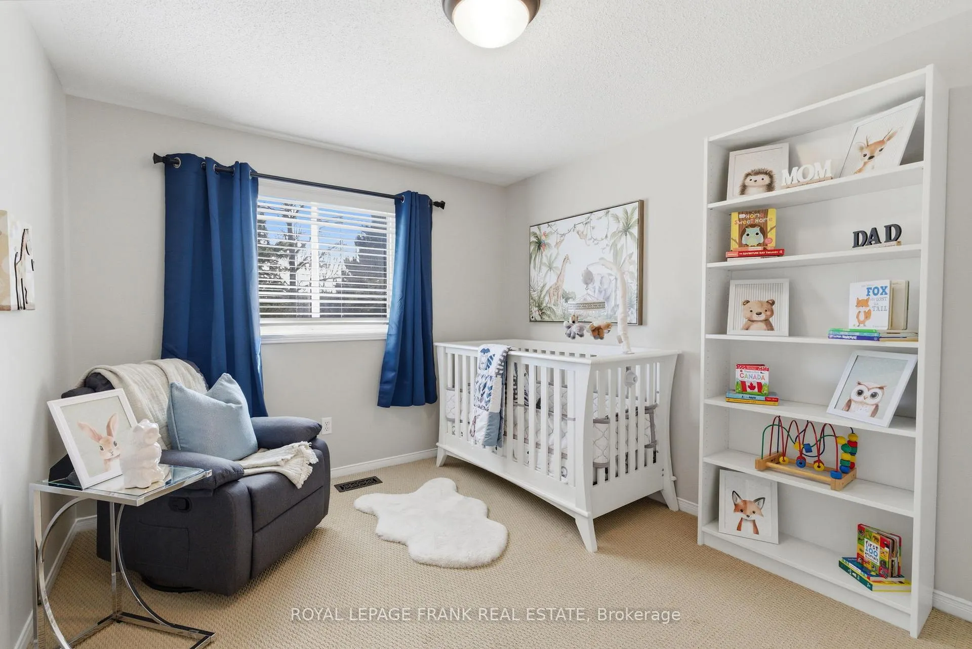 Photo 23 of 15 Maxwell Court, Clarington, Bowmanville — HOMEH