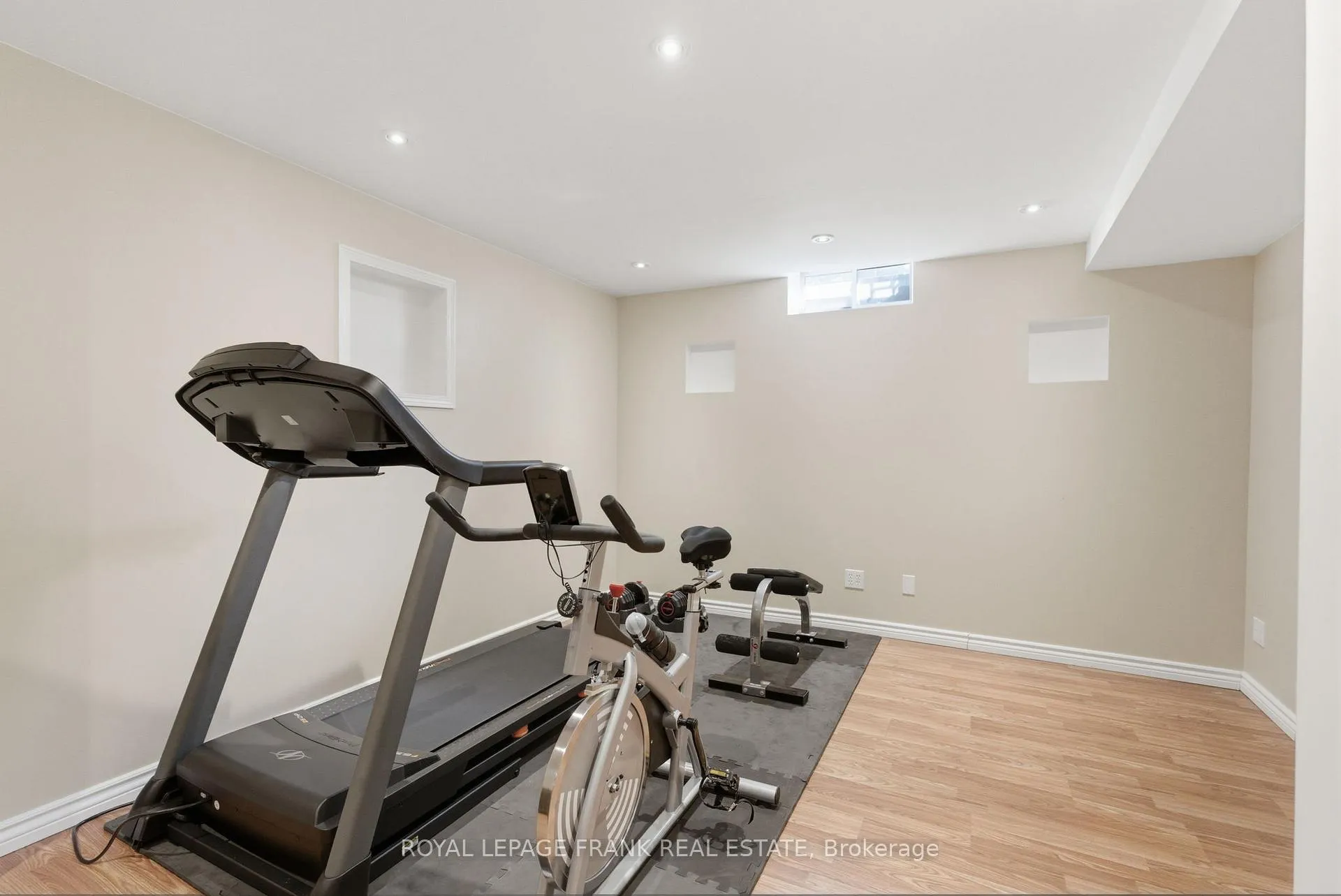 Photo 27 of 15 Maxwell Court, Clarington, Bowmanville — HOMEH
