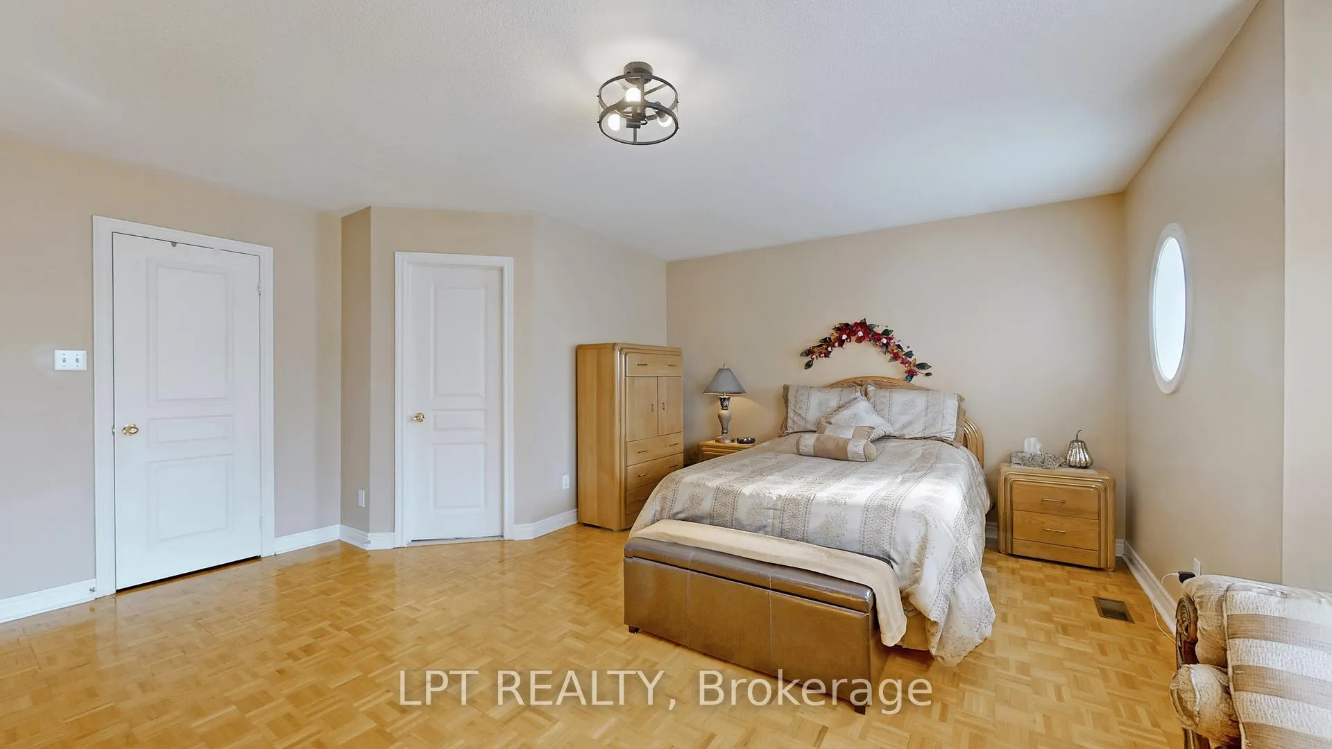 Photo 12 of 1887 Fairport Road, Pickering, Dunbarton — HOMEH