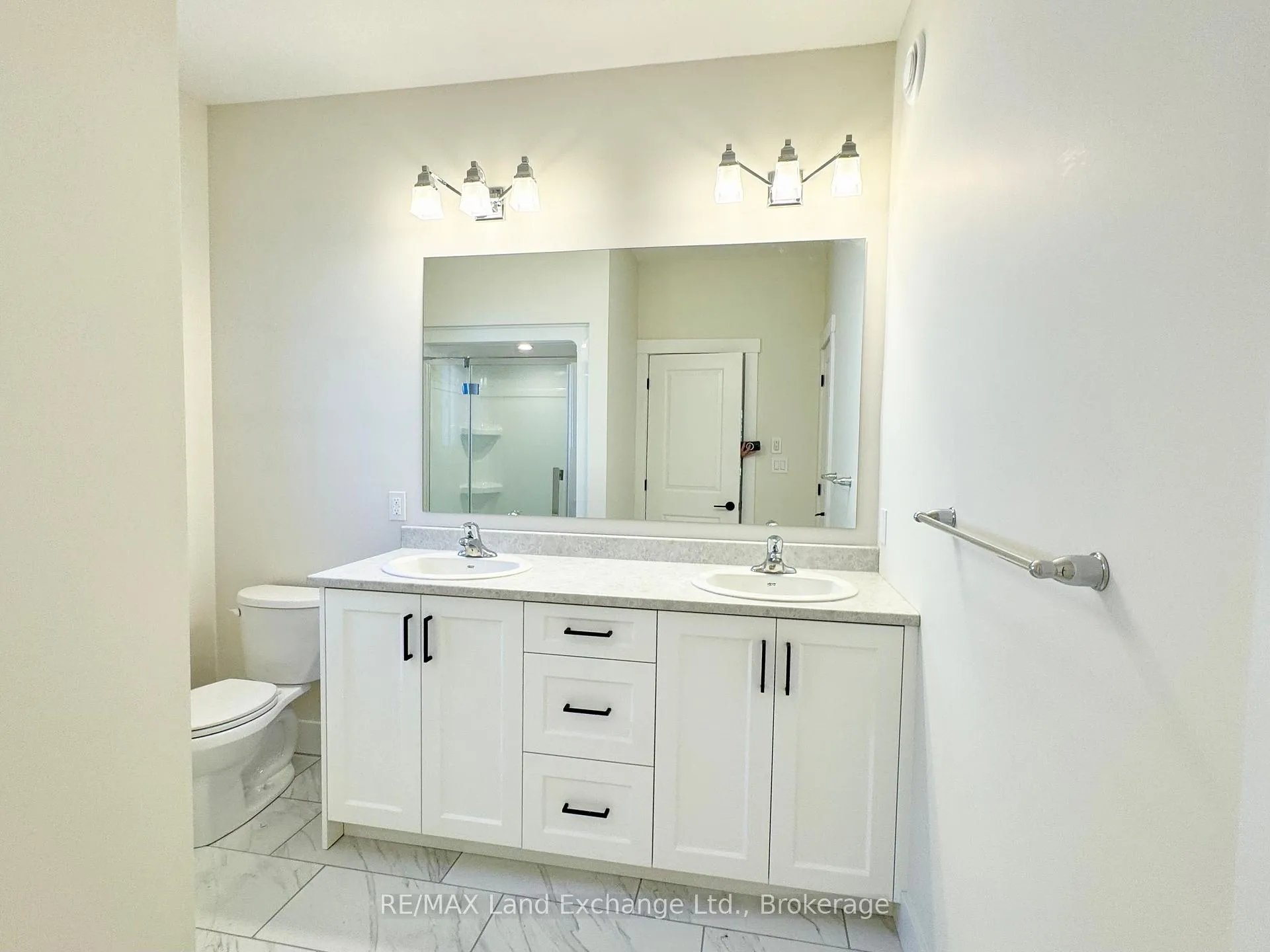 Photo 10 of 11 Nyah Court, Kincardine — HOMEH