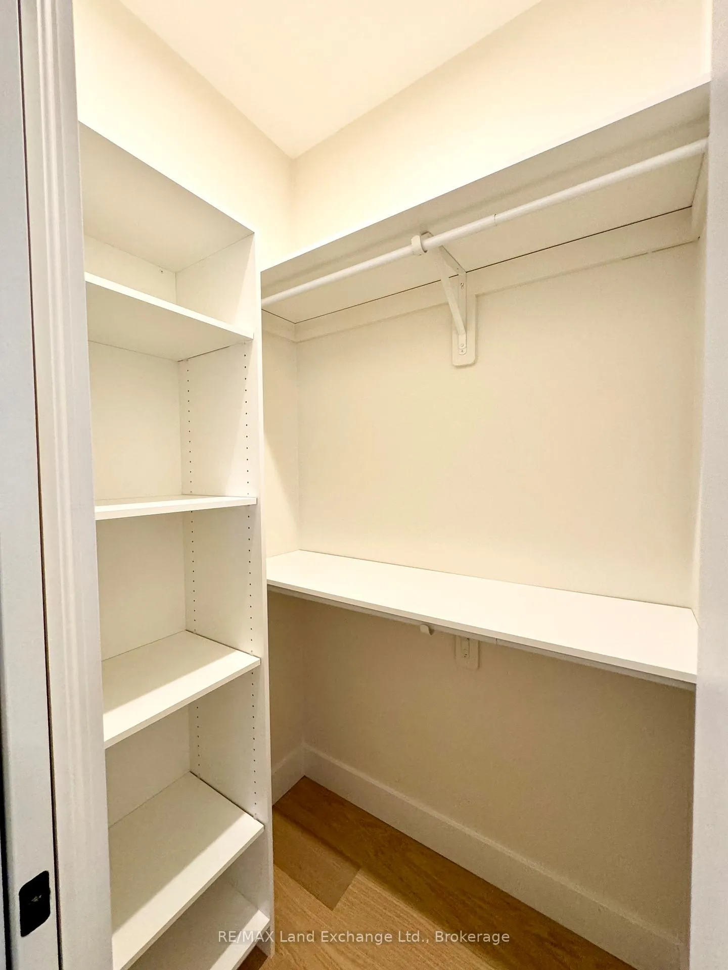 Photo 11 of 11 Nyah Court, Kincardine — HOMEH
