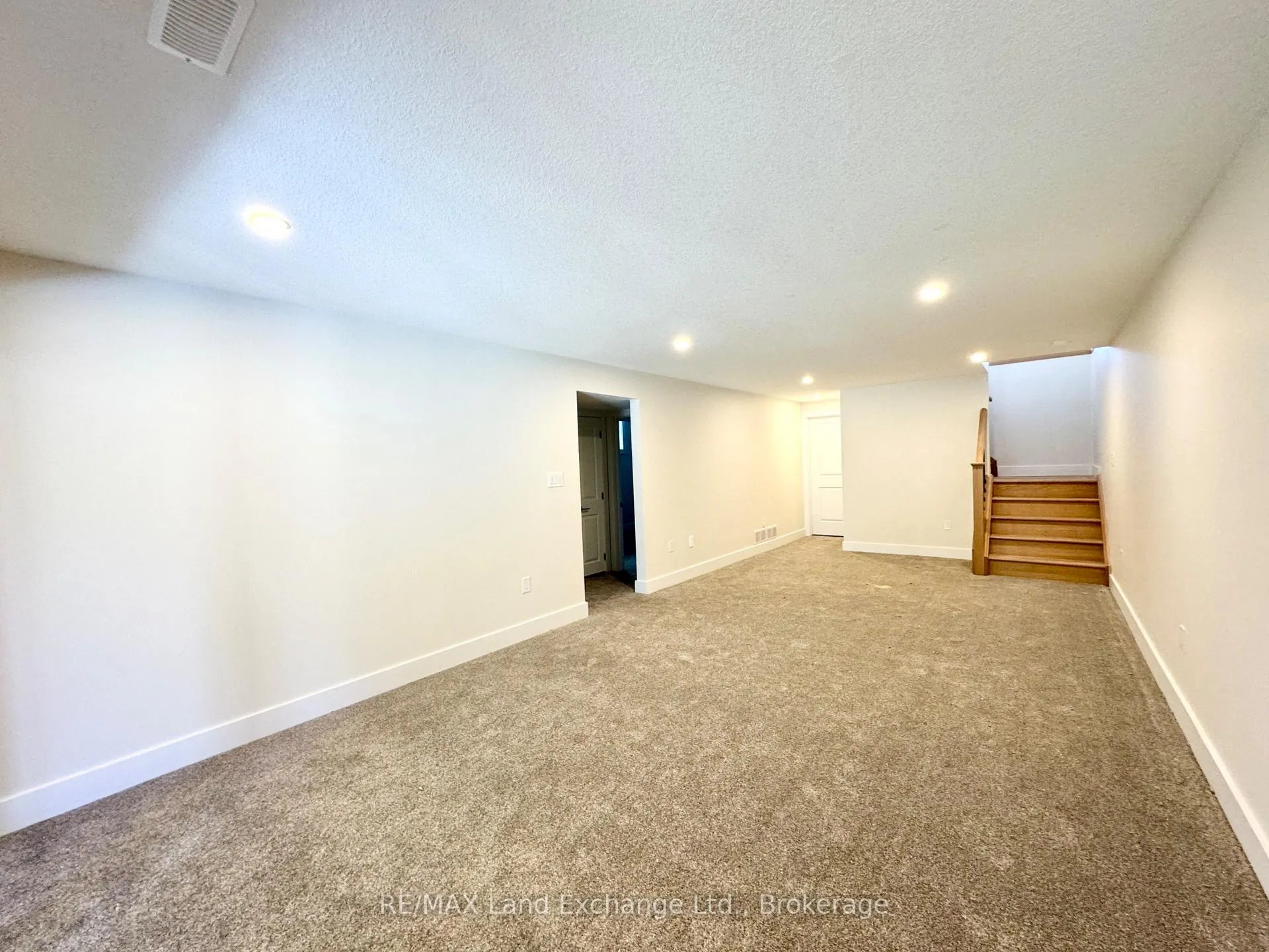Photo 16 of 11 Nyah Court, Kincardine — HOMEH