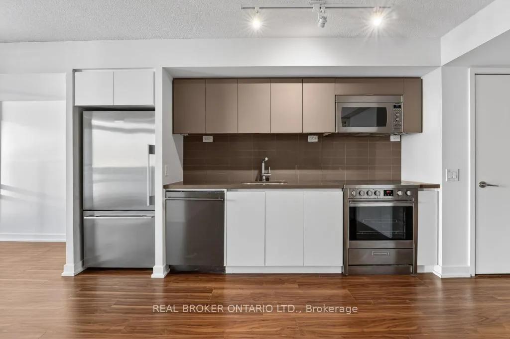 Photo 7 of Unit 3105, 85 Queens Wharf Road, Toronto, Waterfront Communities — HOMEH