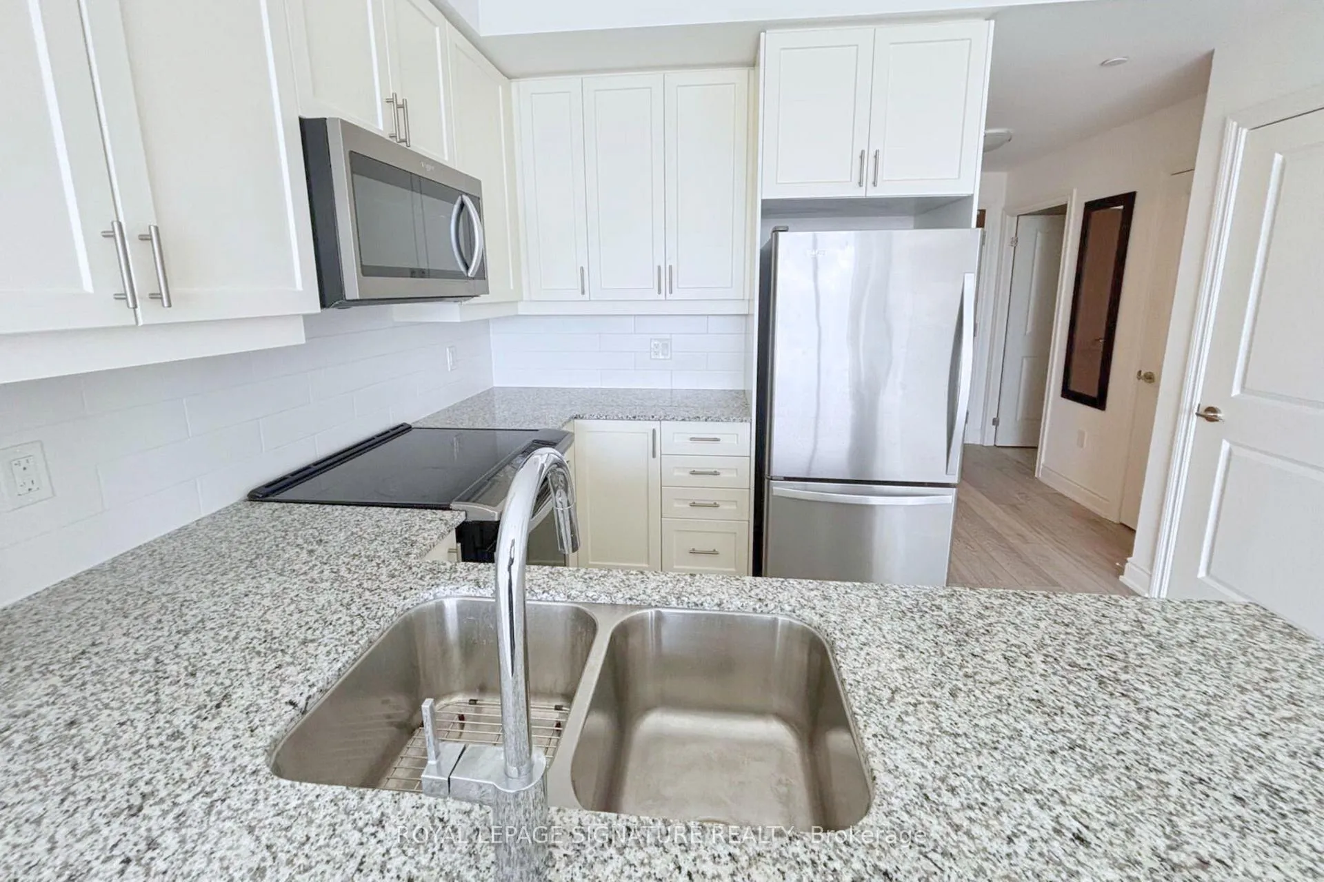Photo 6 of Unit 418, 1050 Main Street E, Milton, Dempsey — HOMEH