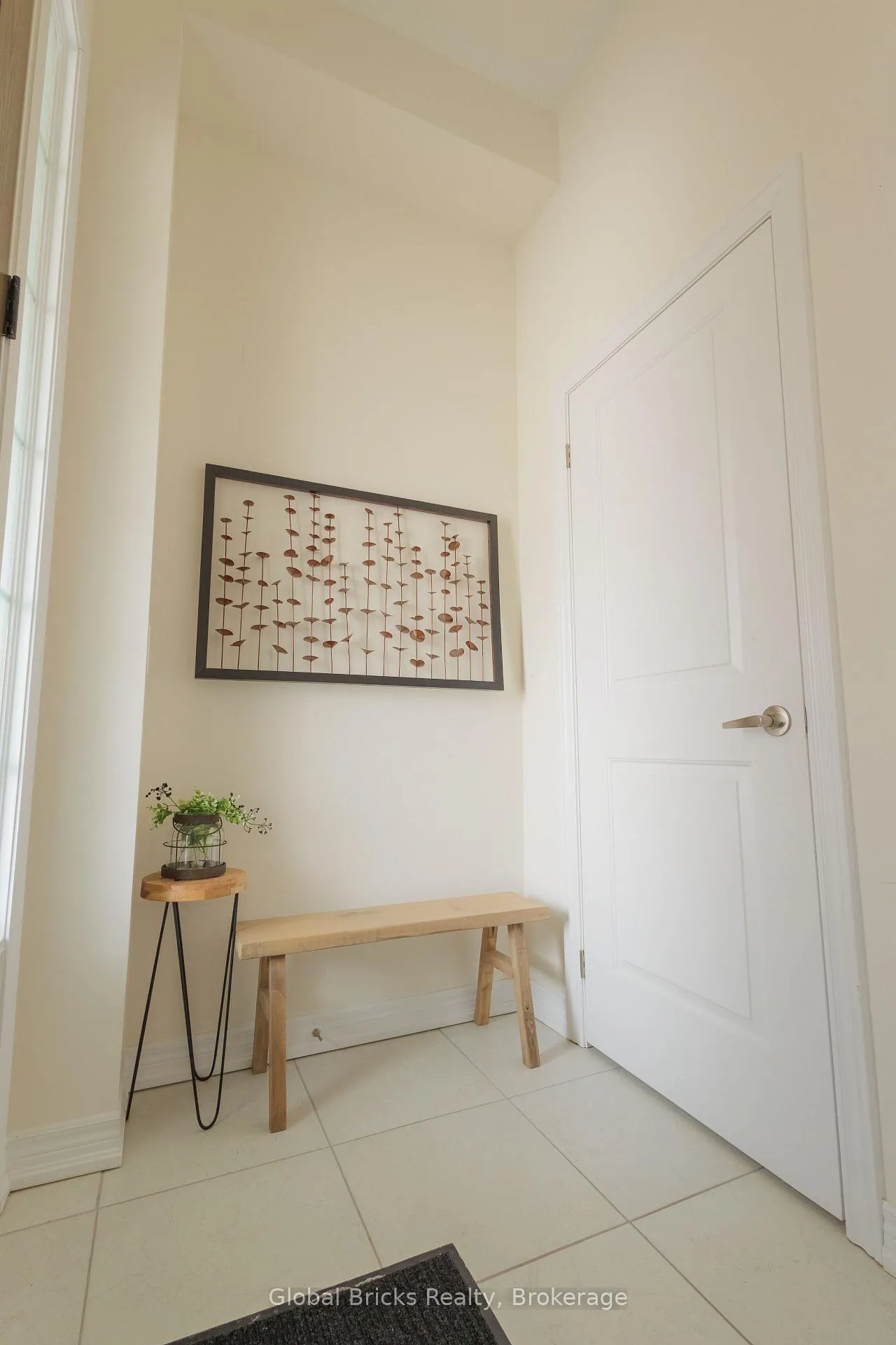 Photo 4 of 192 Broadacre Drive, Kitchener — HOMEH