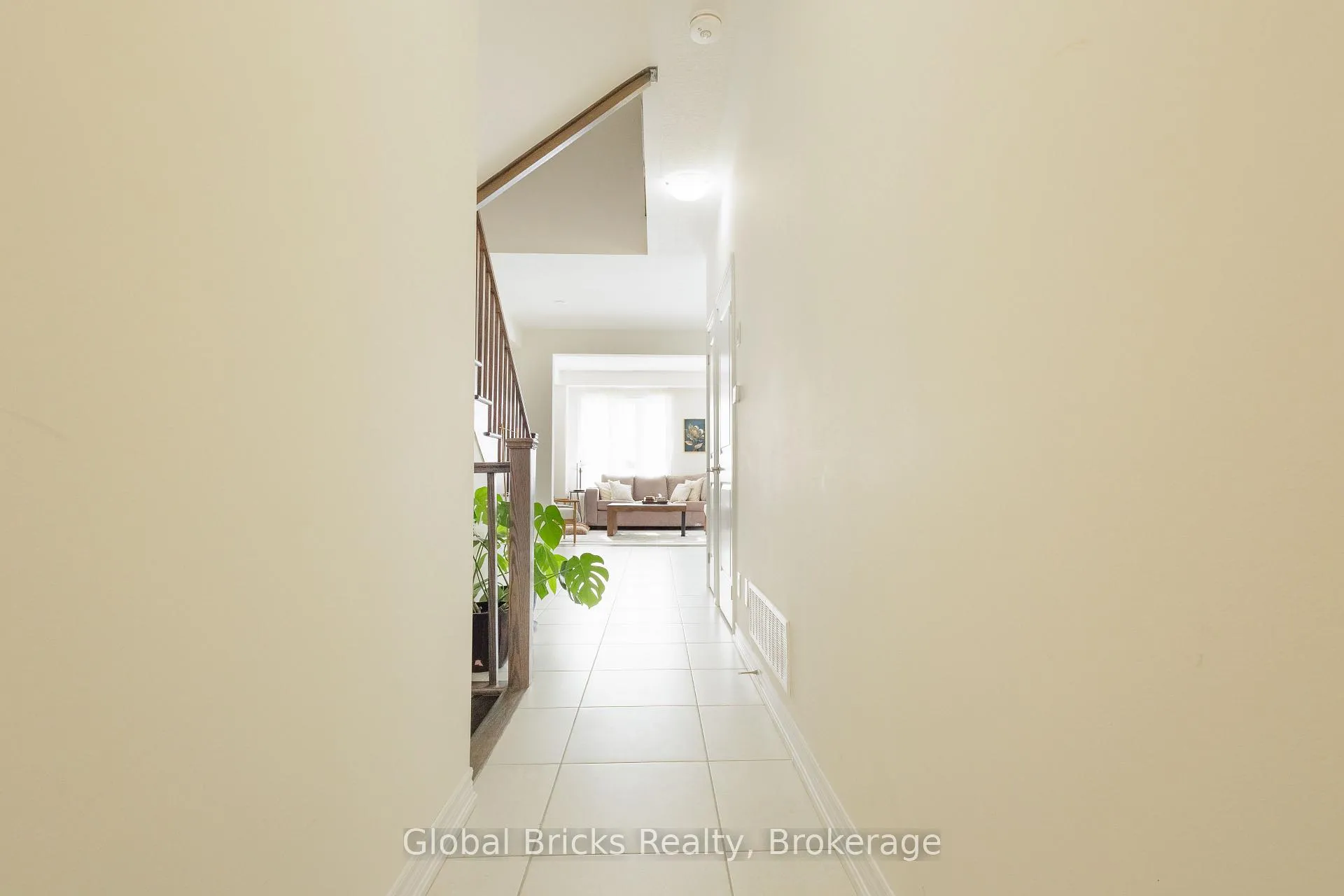 Photo 5 of 192 Broadacre Drive, Kitchener — HOMEH