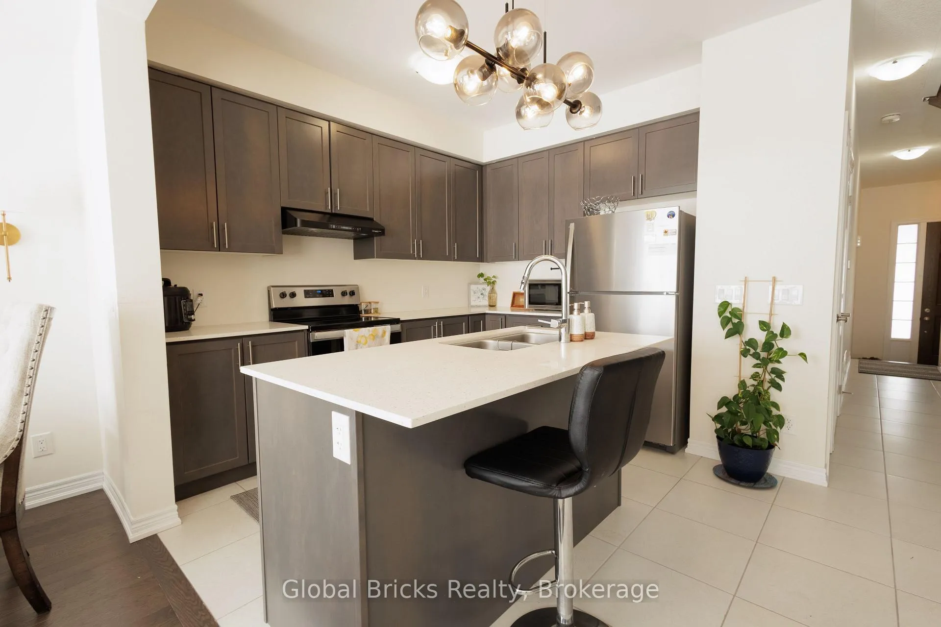 Photo 13 of 192 Broadacre Drive, Kitchener — HOMEH