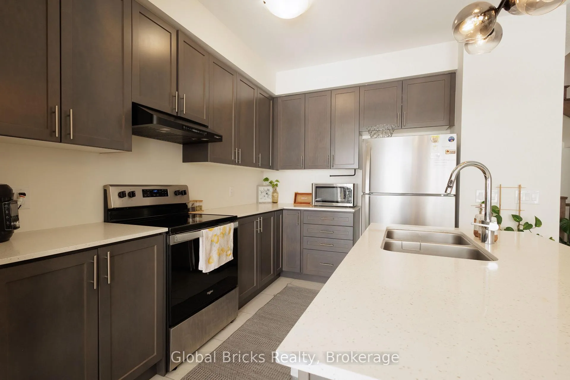 Photo 16 of 192 Broadacre Drive, Kitchener — HOMEH