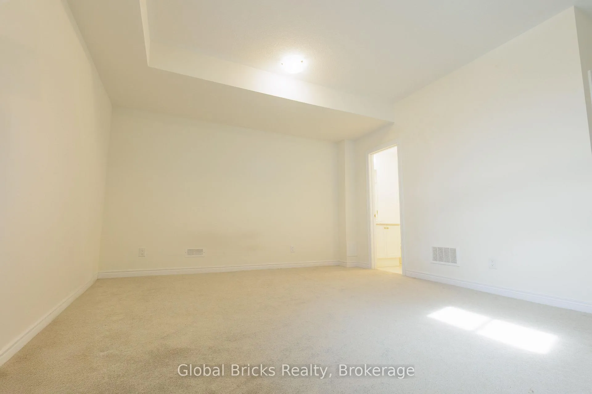 Photo 40 of 192 Broadacre Drive, Kitchener — HOMEH