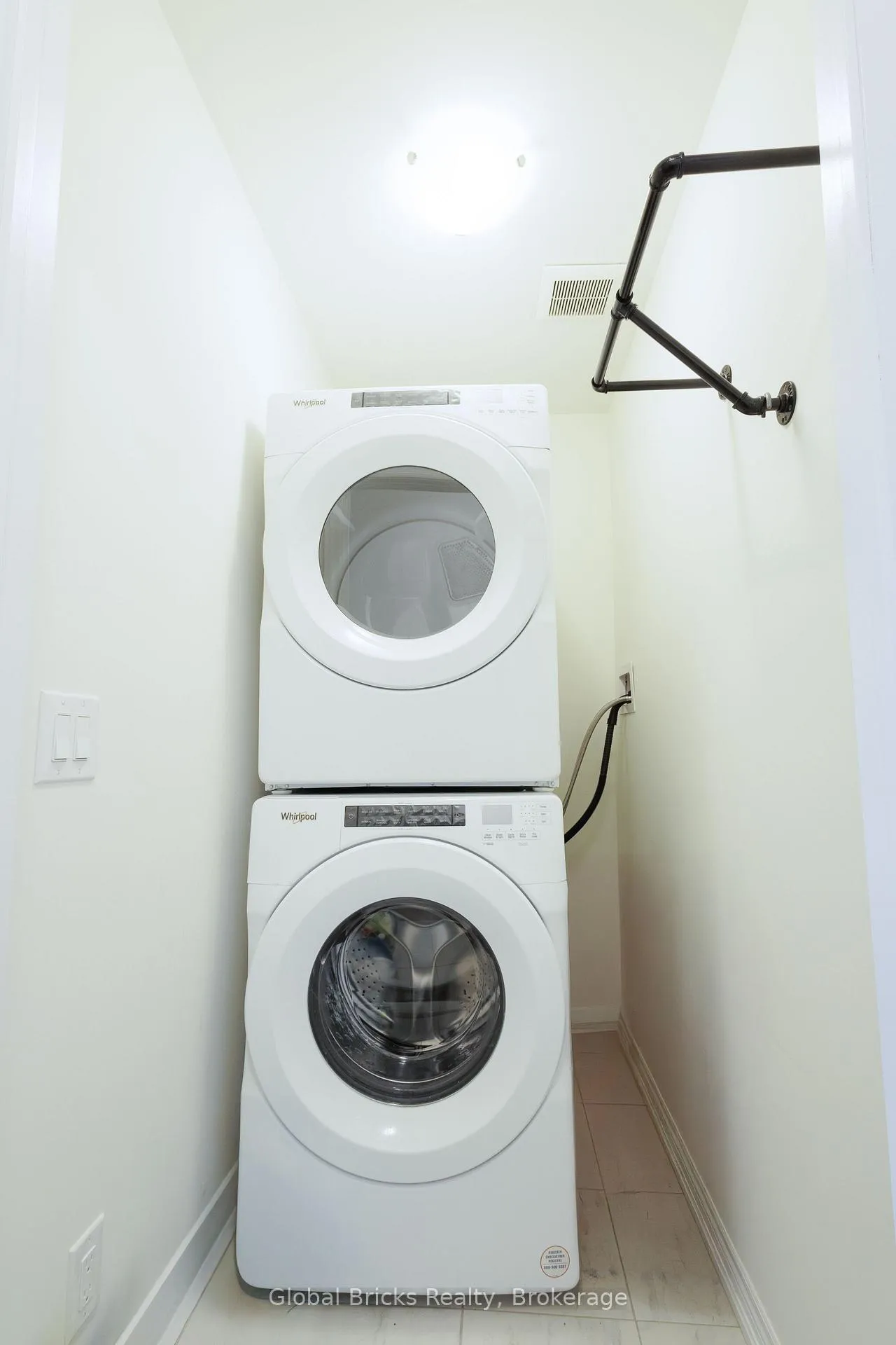 Photo 45 of 192 Broadacre Drive, Kitchener — HOMEH