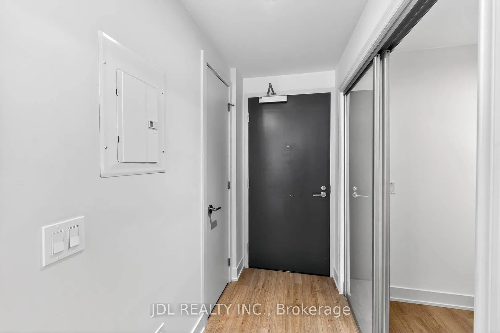 Photo 7 of Unit 2804, 8 Cumberland Street, Toronto, The Annex — HOMEH