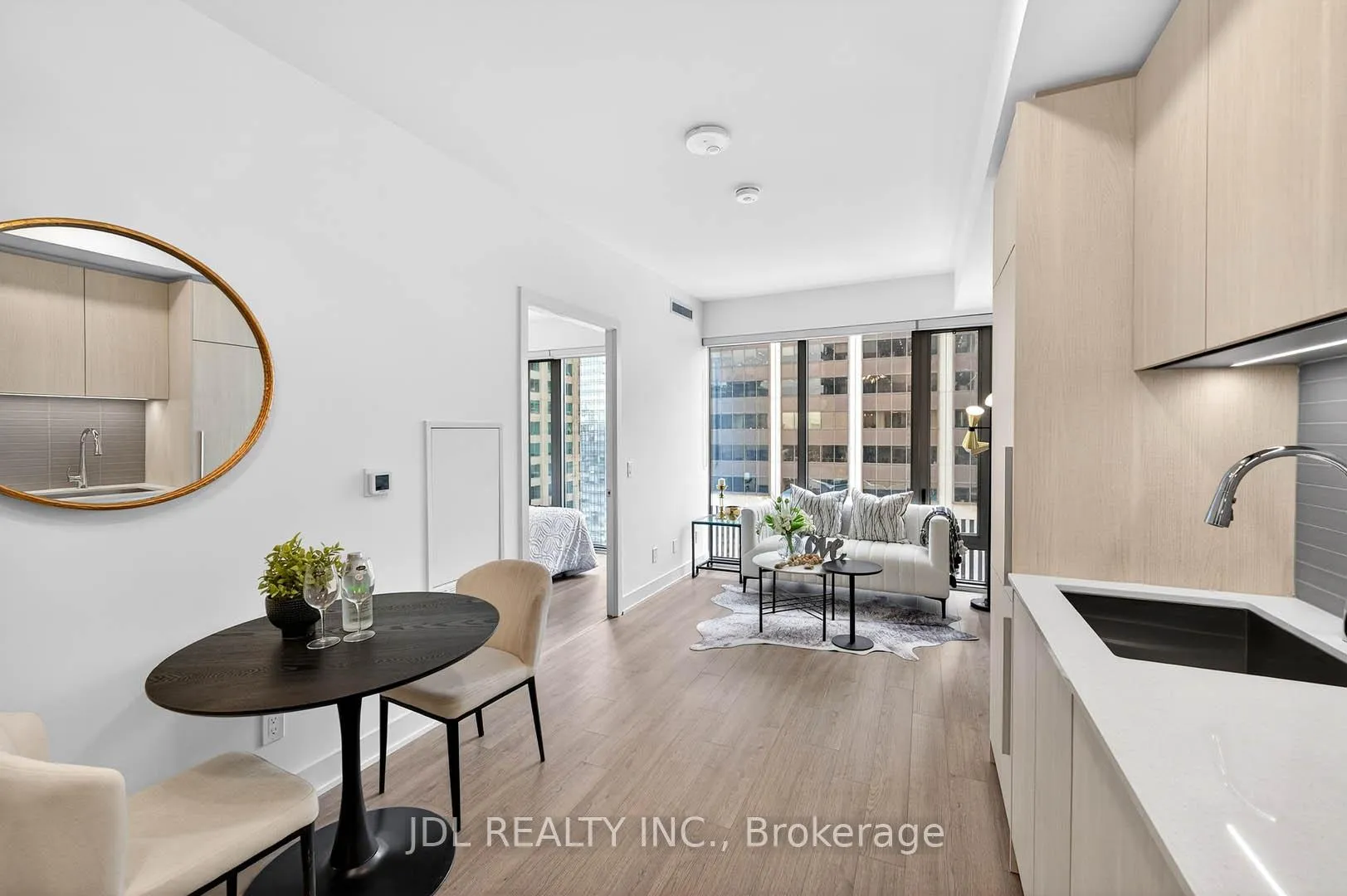 Photo 9 of Unit 2804, 8 Cumberland Street, Toronto, The Annex — HOMEH